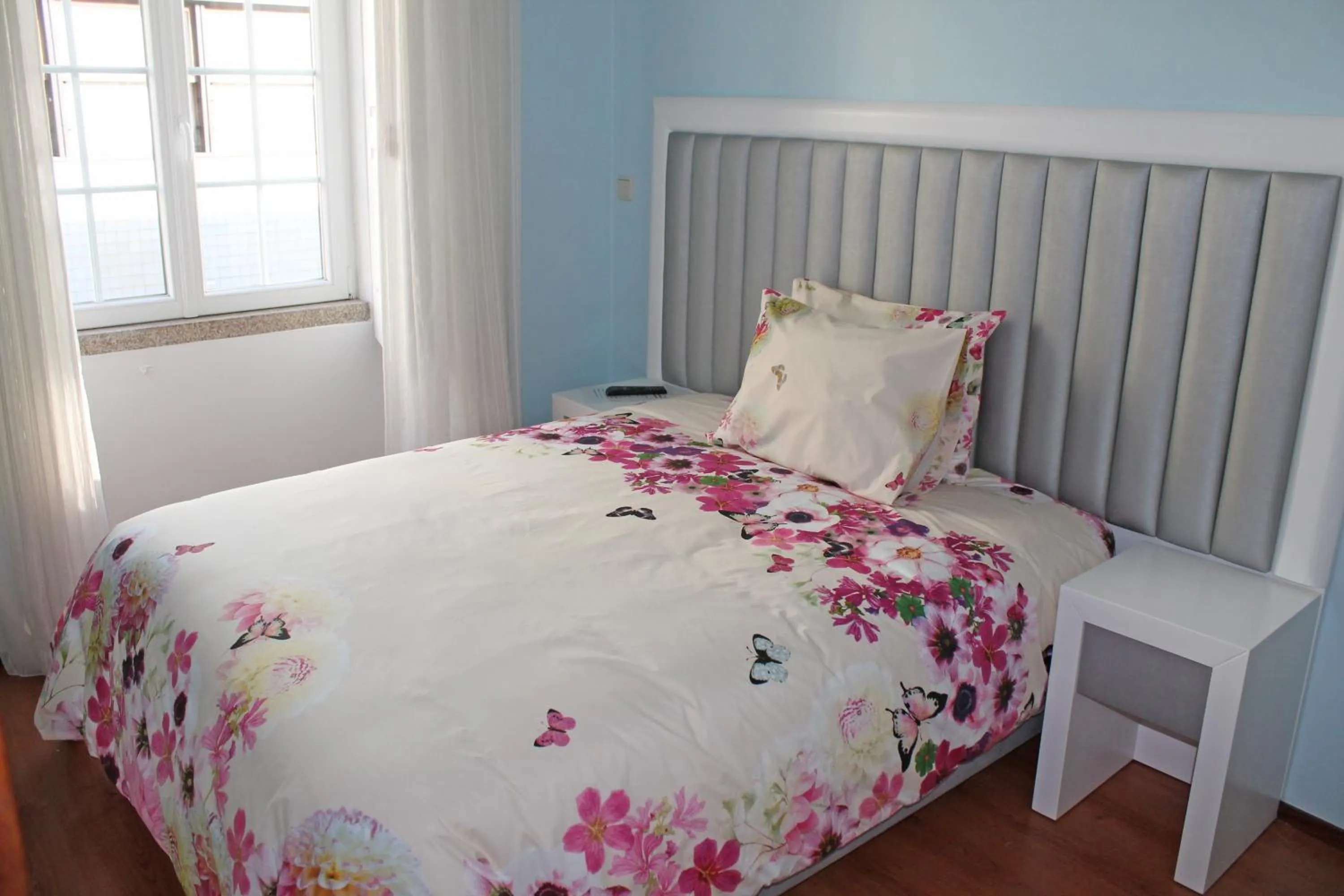 Bedroom, Bed in Grande Oceano Guest House