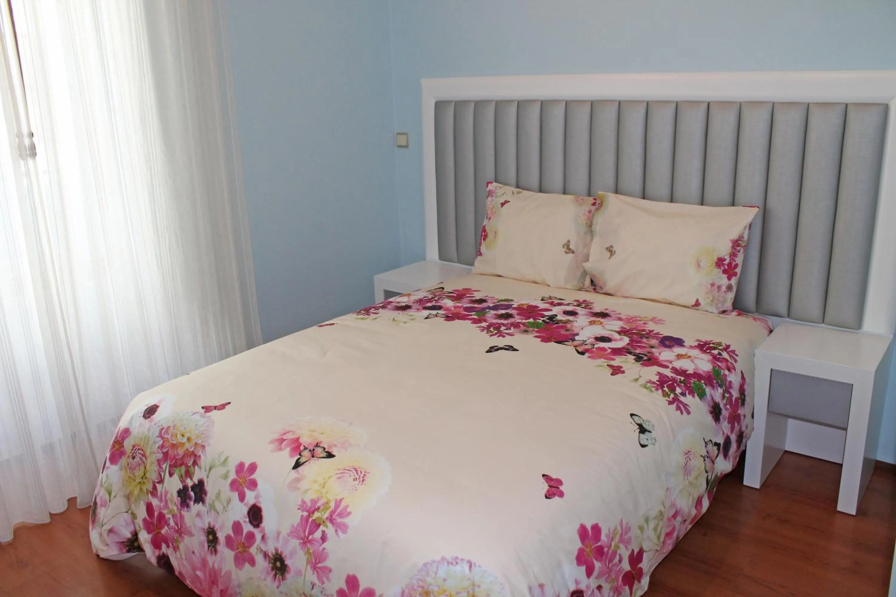 Bedroom, Bed in Grande Oceano Guest House