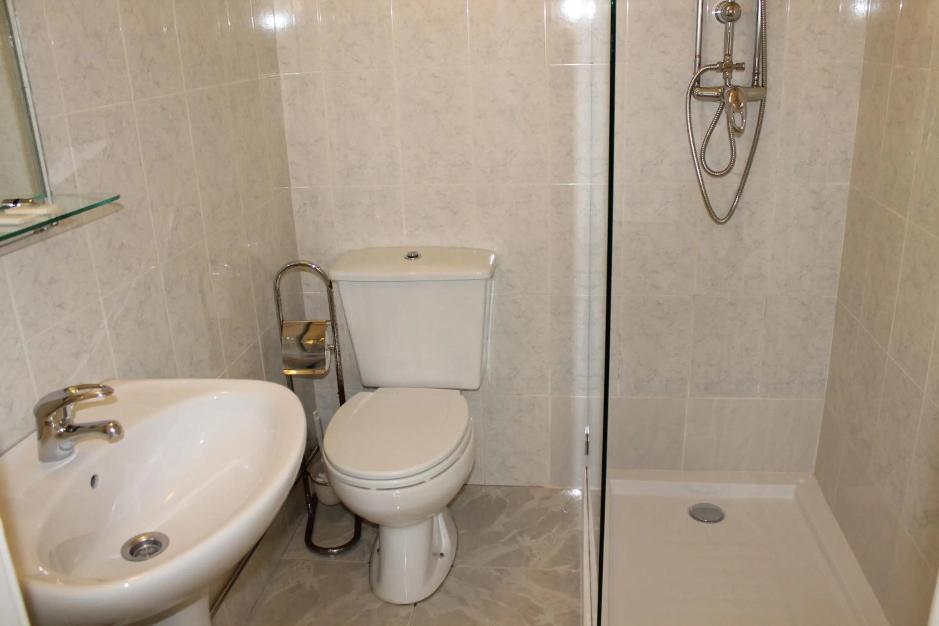 Bathroom in Grande Oceano Guest House