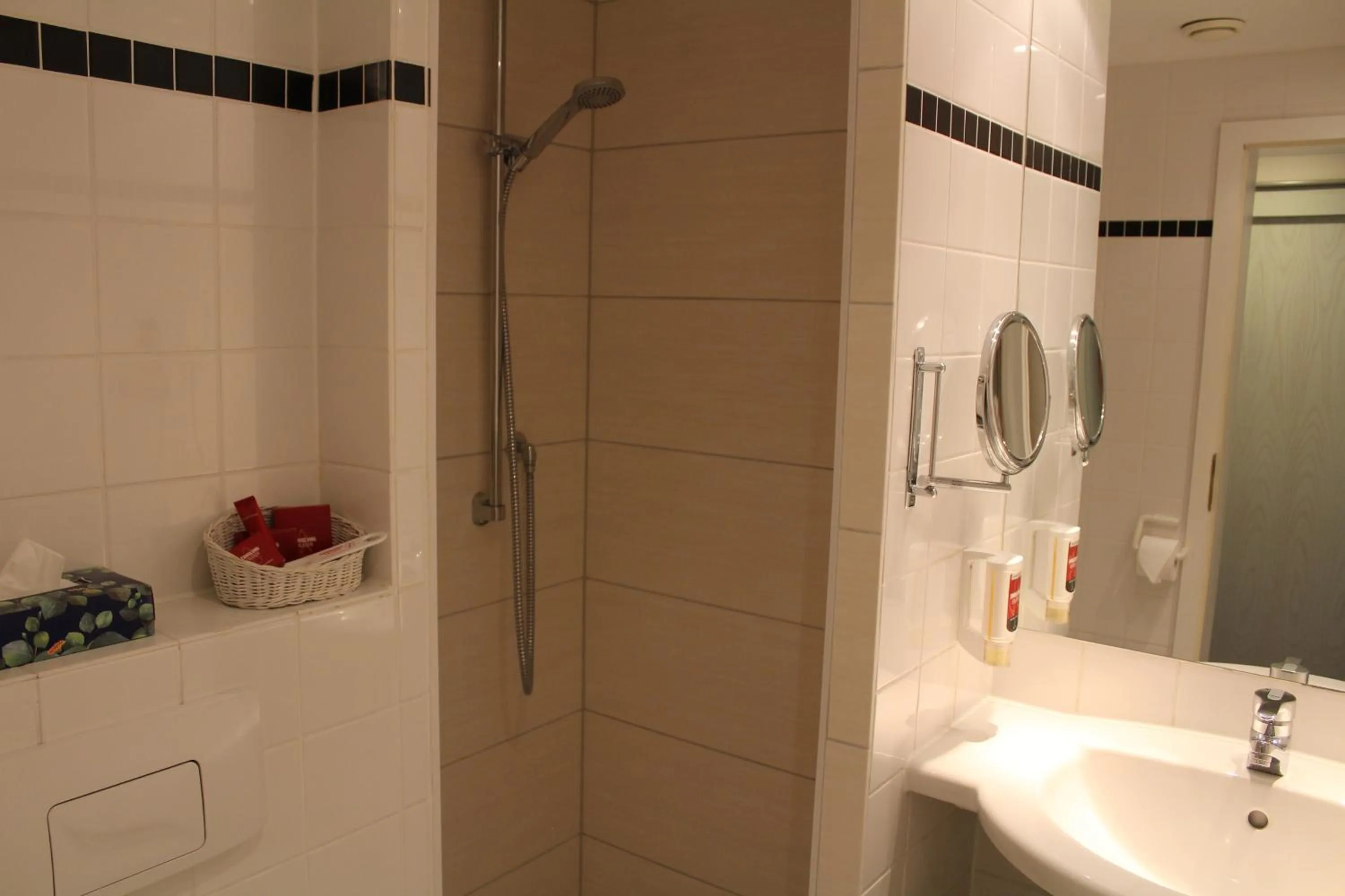 Shower in Hotel Rennsteig