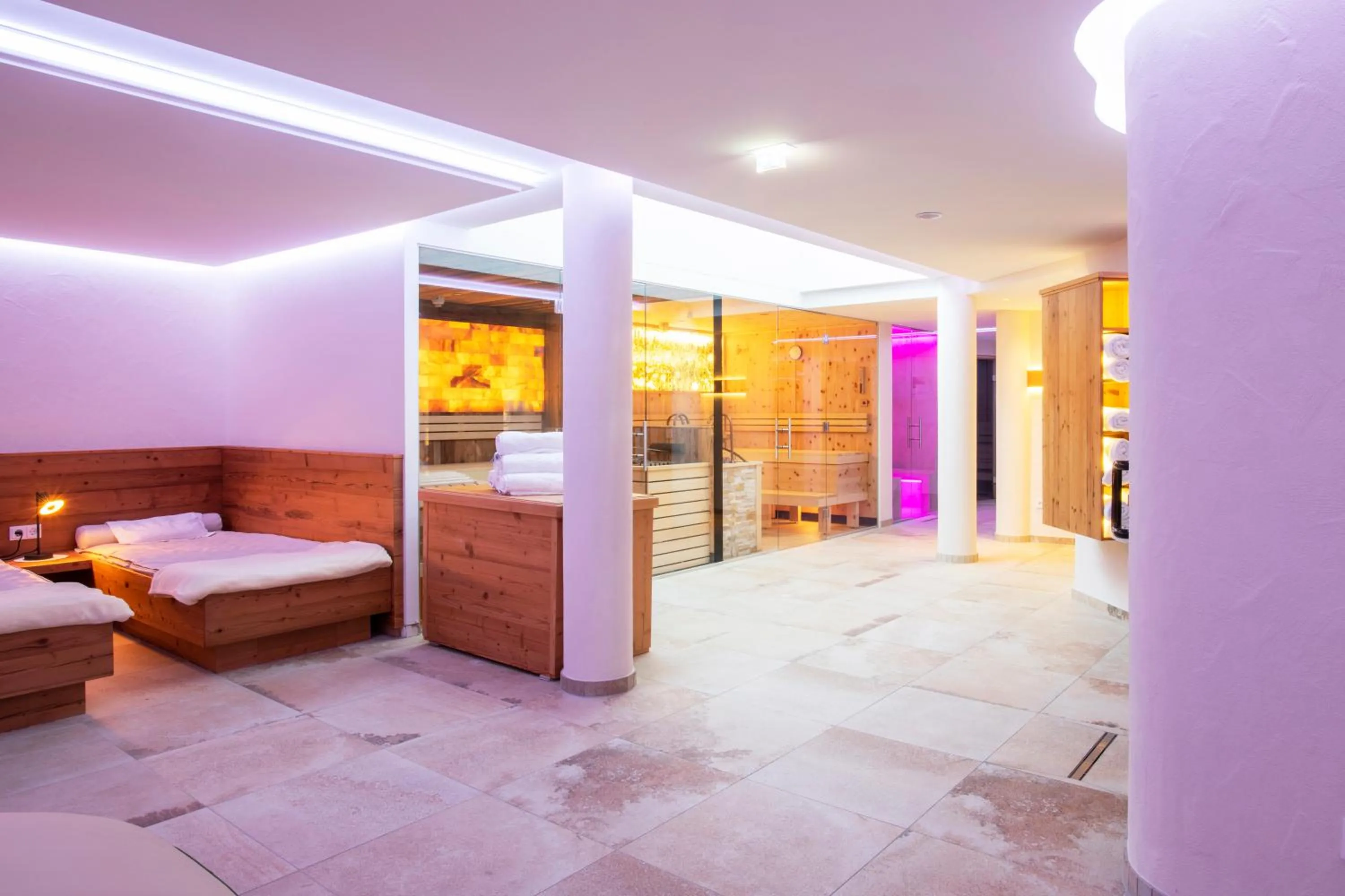 Sauna, Bed in Hotel Anemone