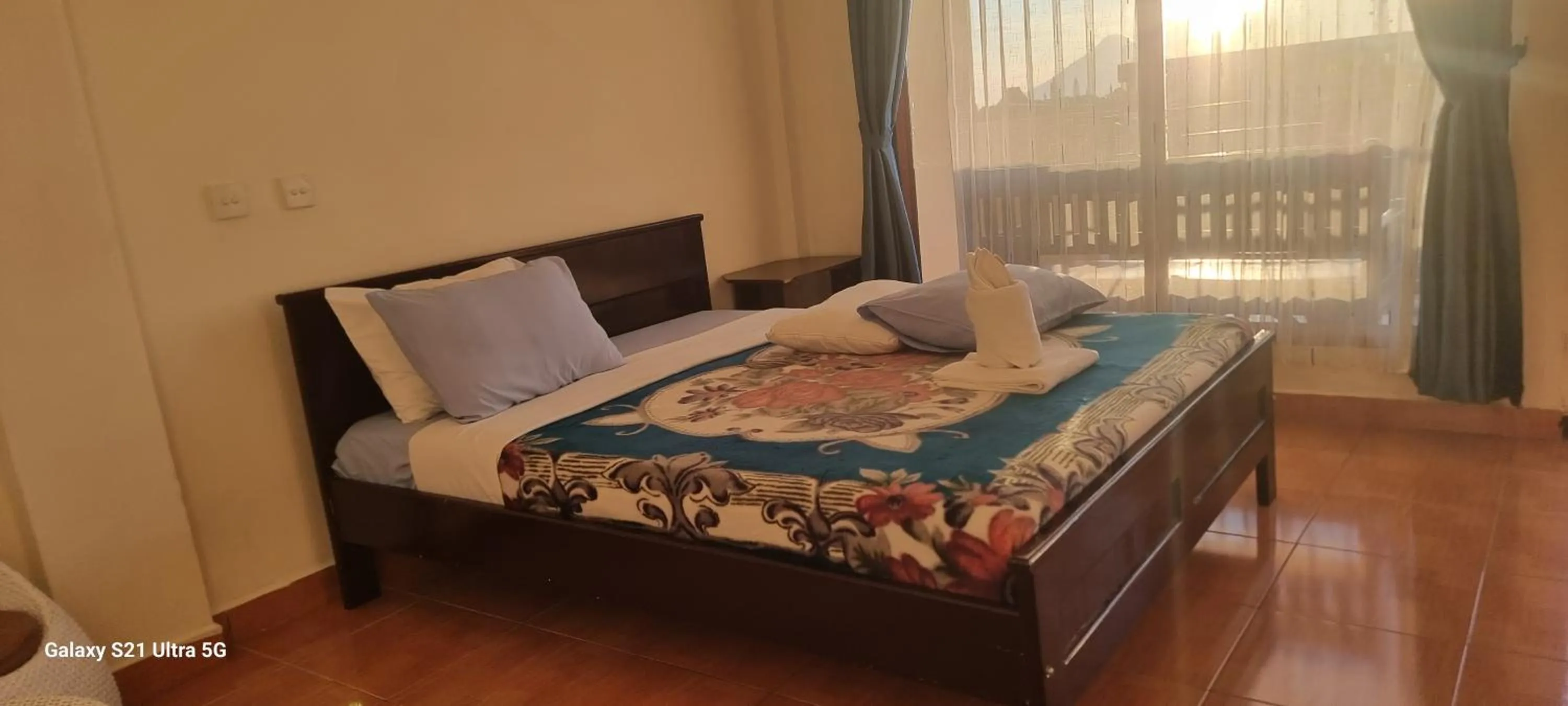 Bed in Bajawa-Roo Hotel