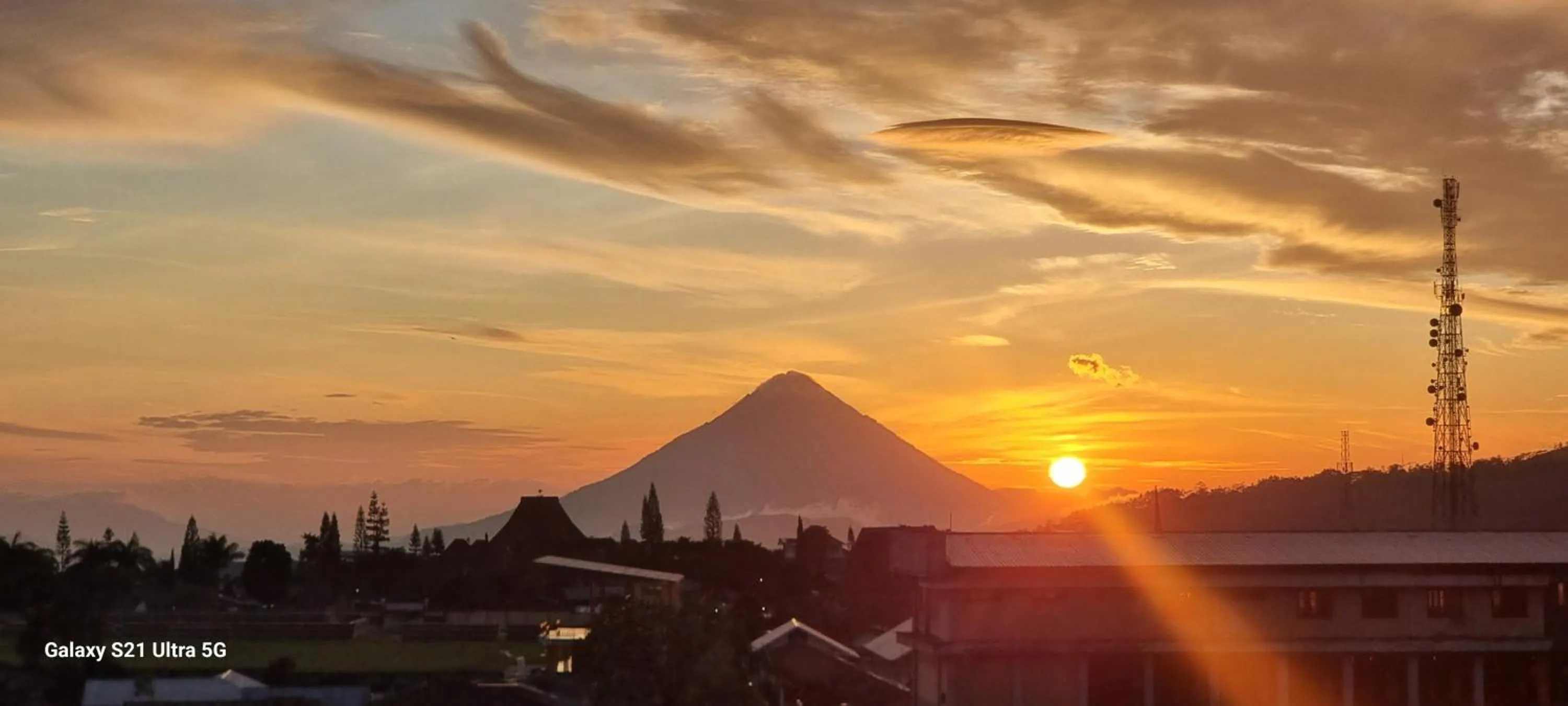Mountain view in Bajawa-Roo Hotel