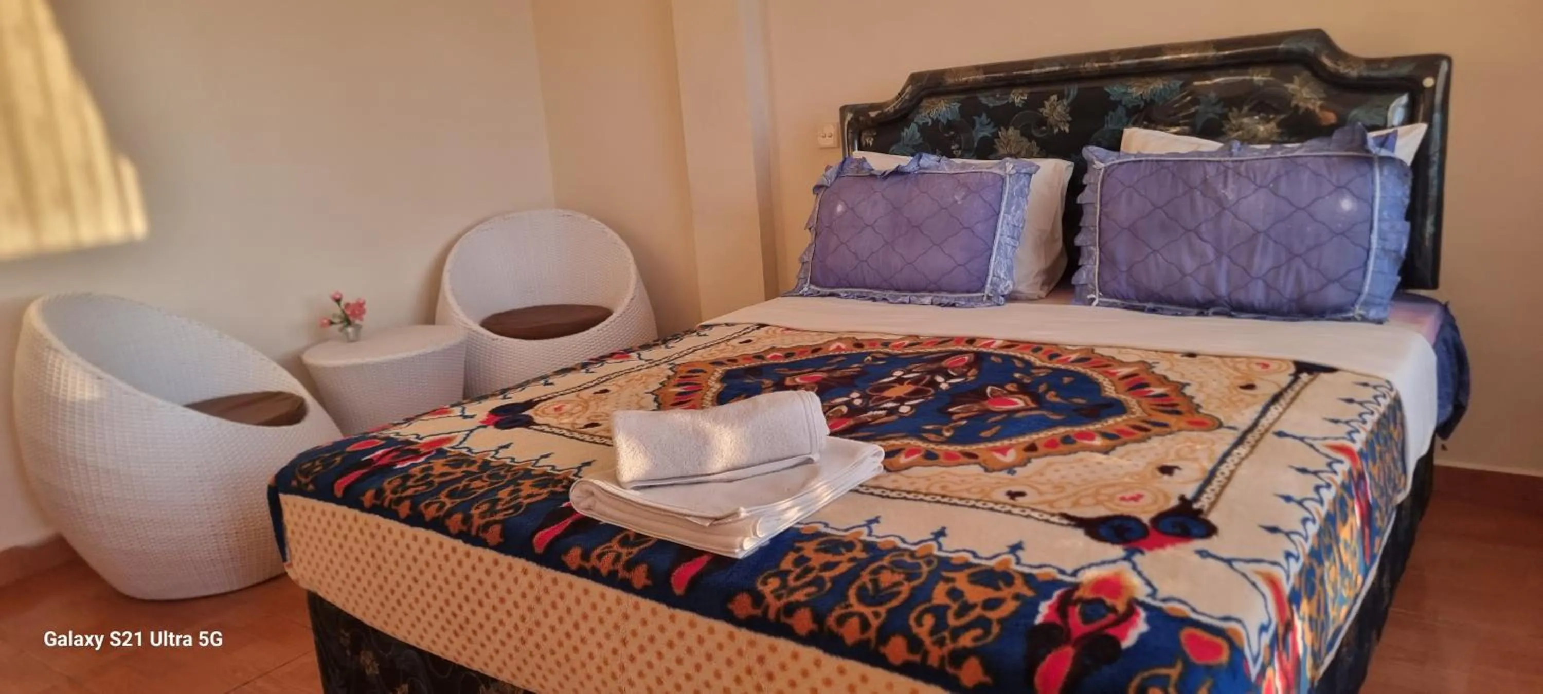 Bed in Bajawa-Roo Hotel