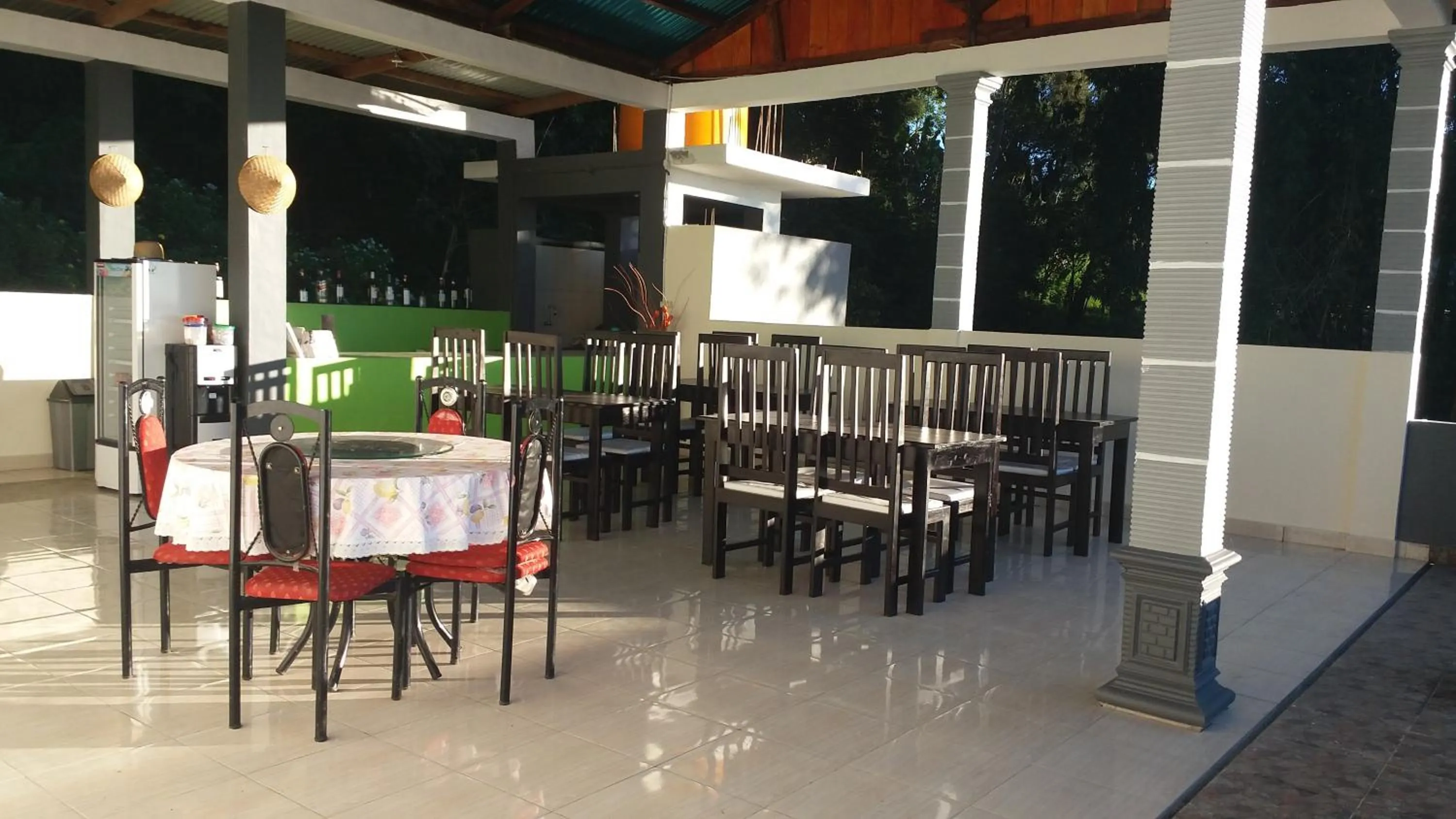 Restaurant/places to eat in Bajawa-Roo Hotel