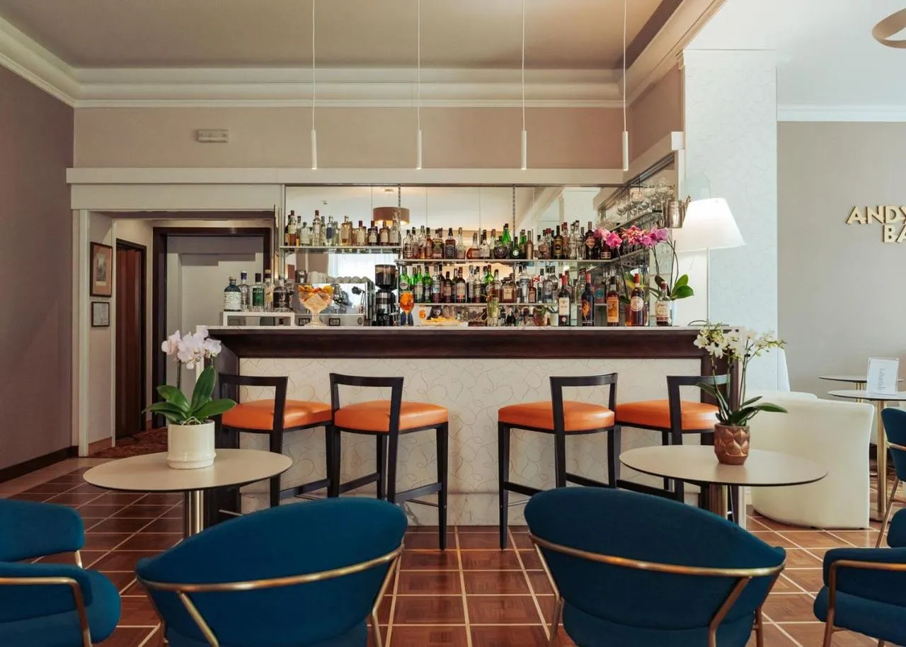 Lounge or bar in Hotel Flora