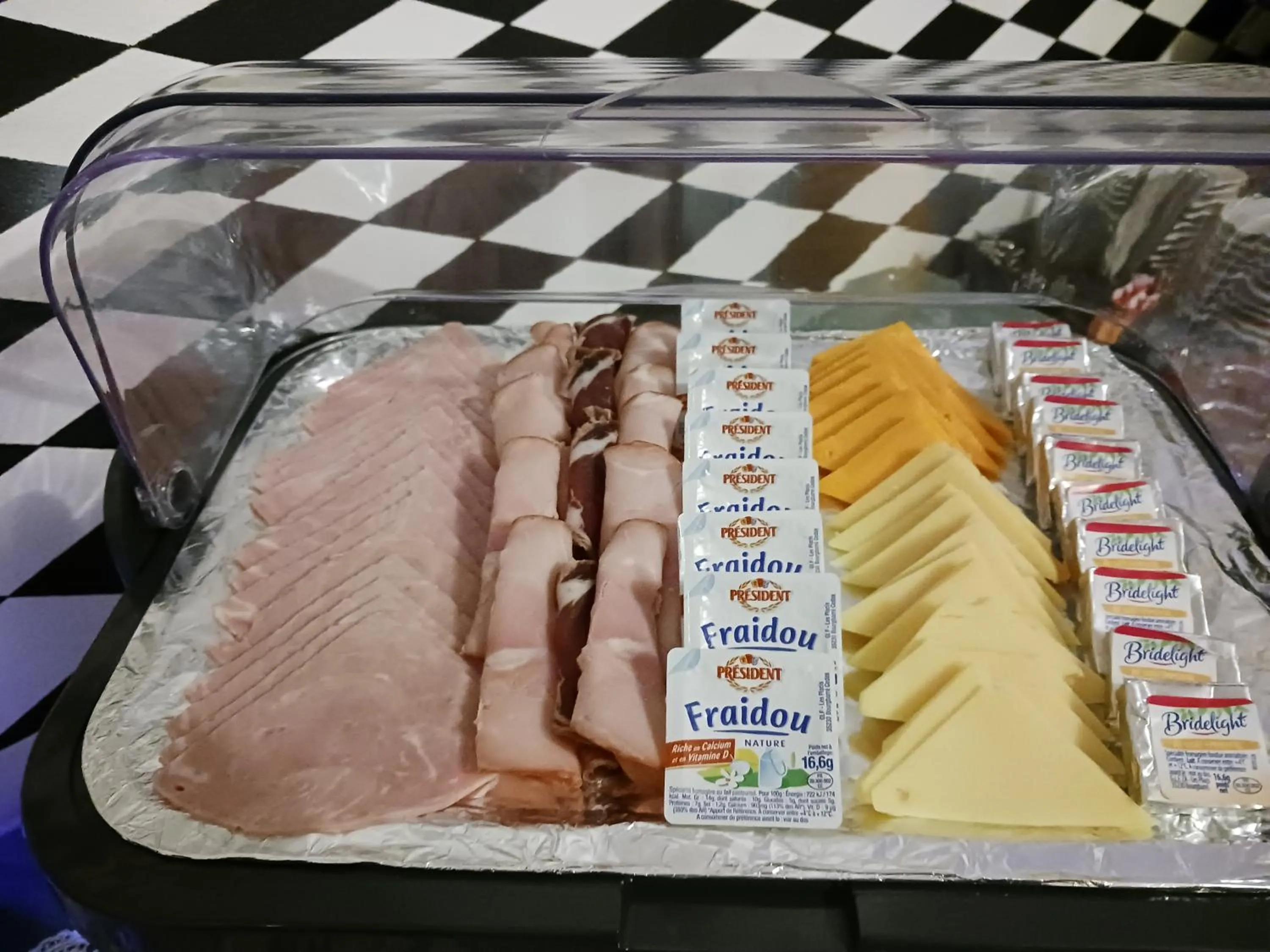 Breakfast in Hotel Du Lac