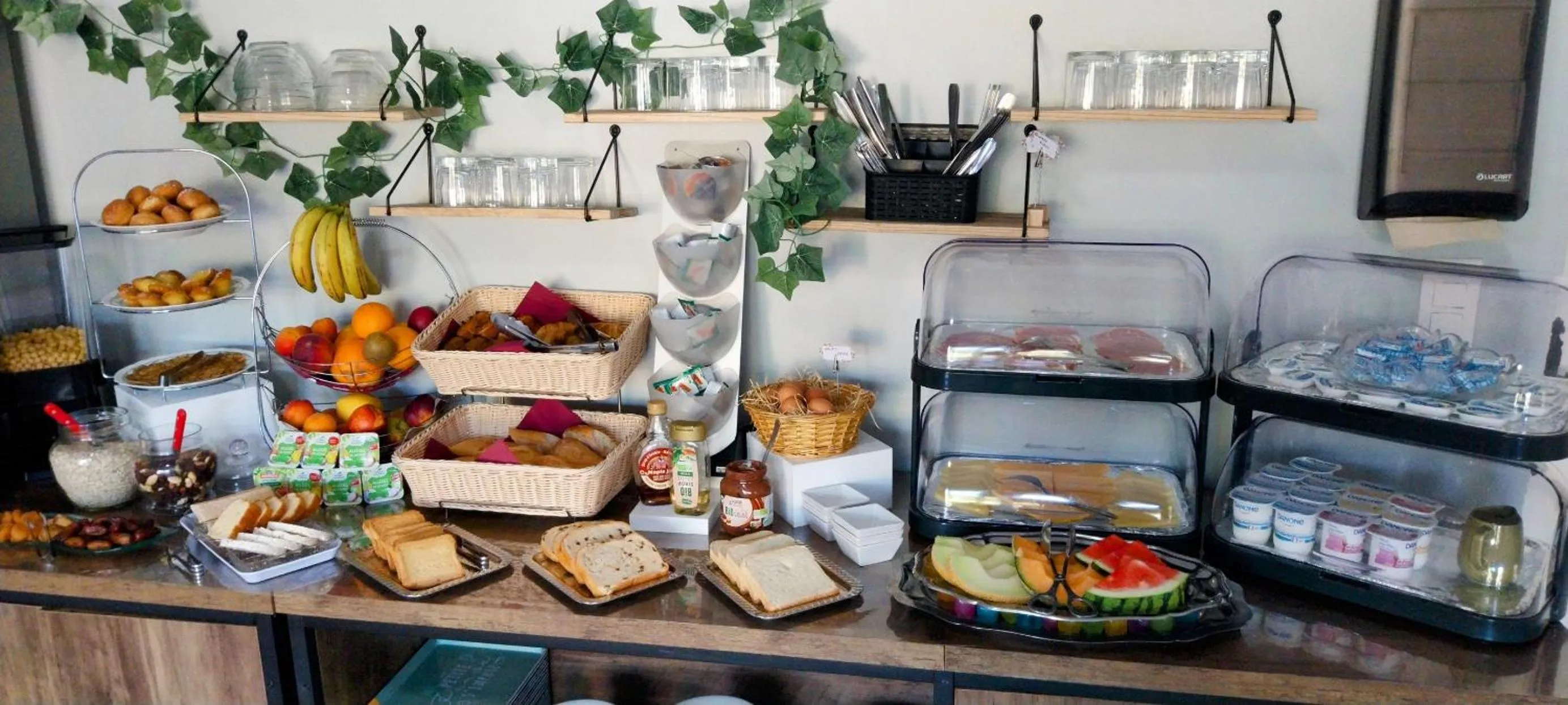 Breakfast in Hotel Du Lac