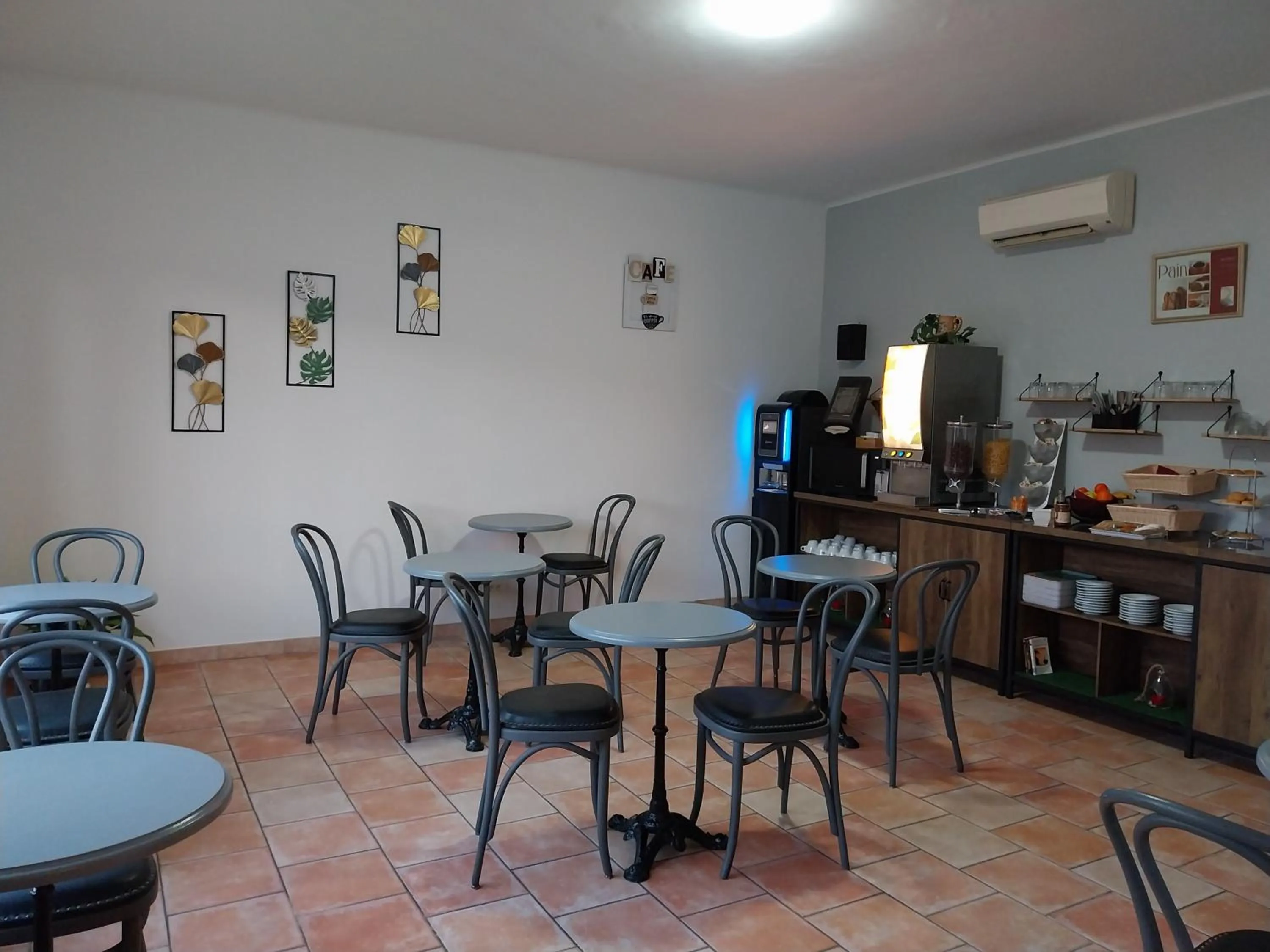 Breakfast in Hotel Du Lac