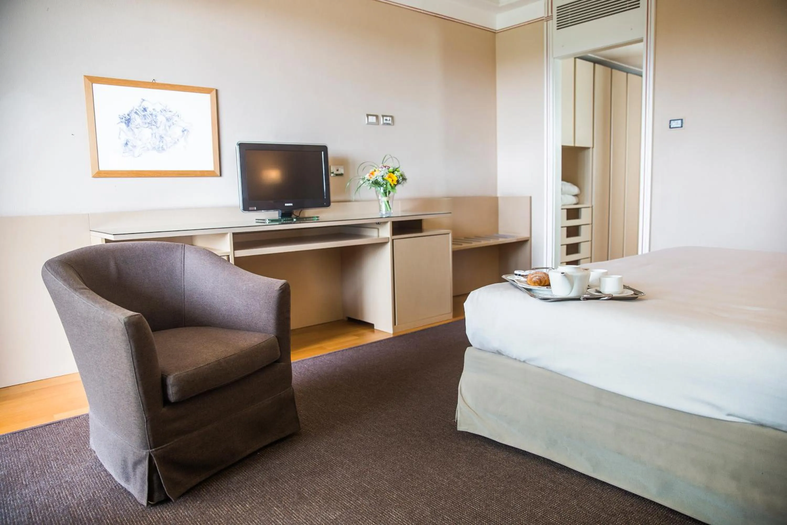 Bed in Hotel Acquaviva Del Garda