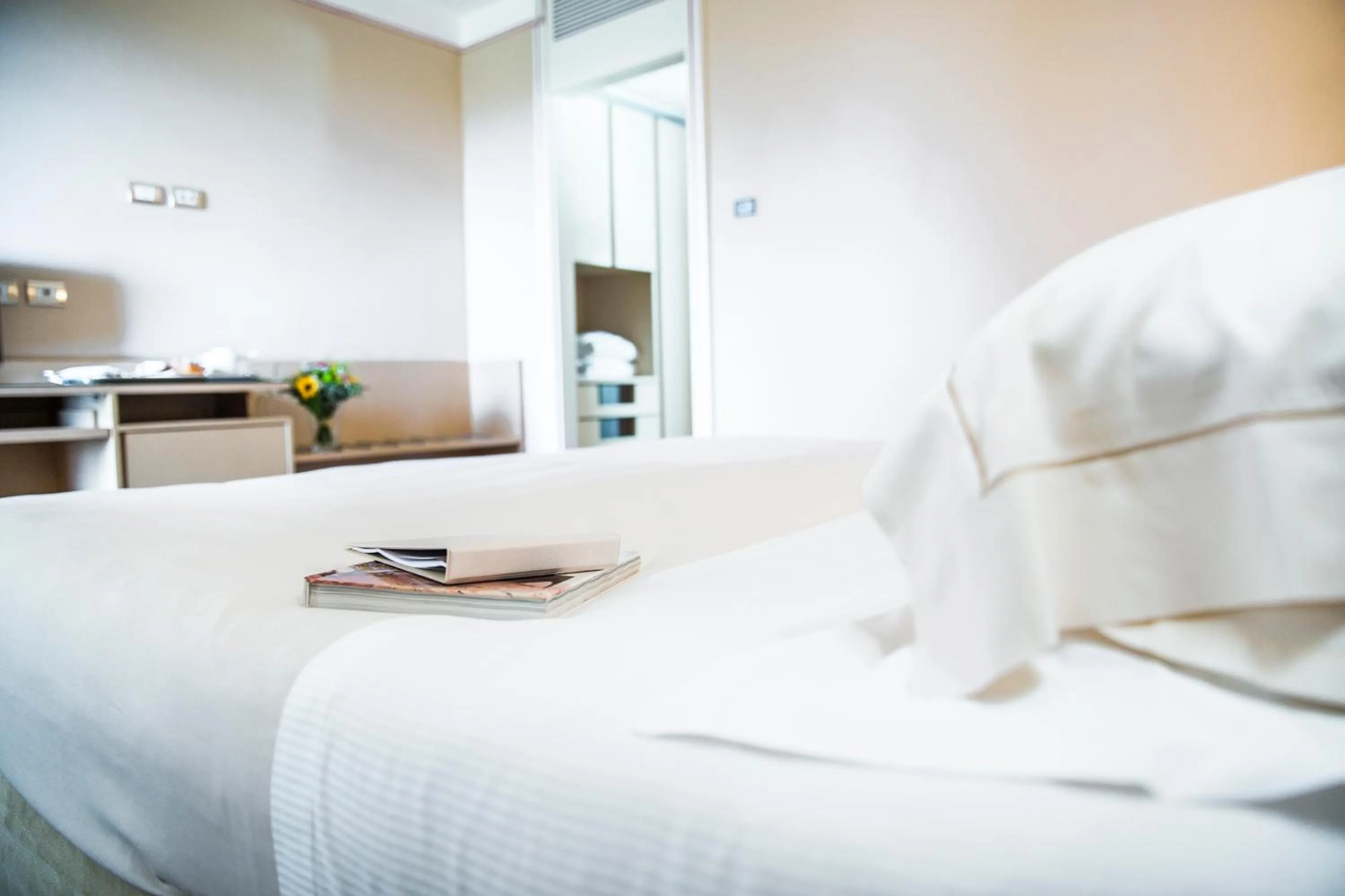 Bed in Hotel Acquaviva Del Garda