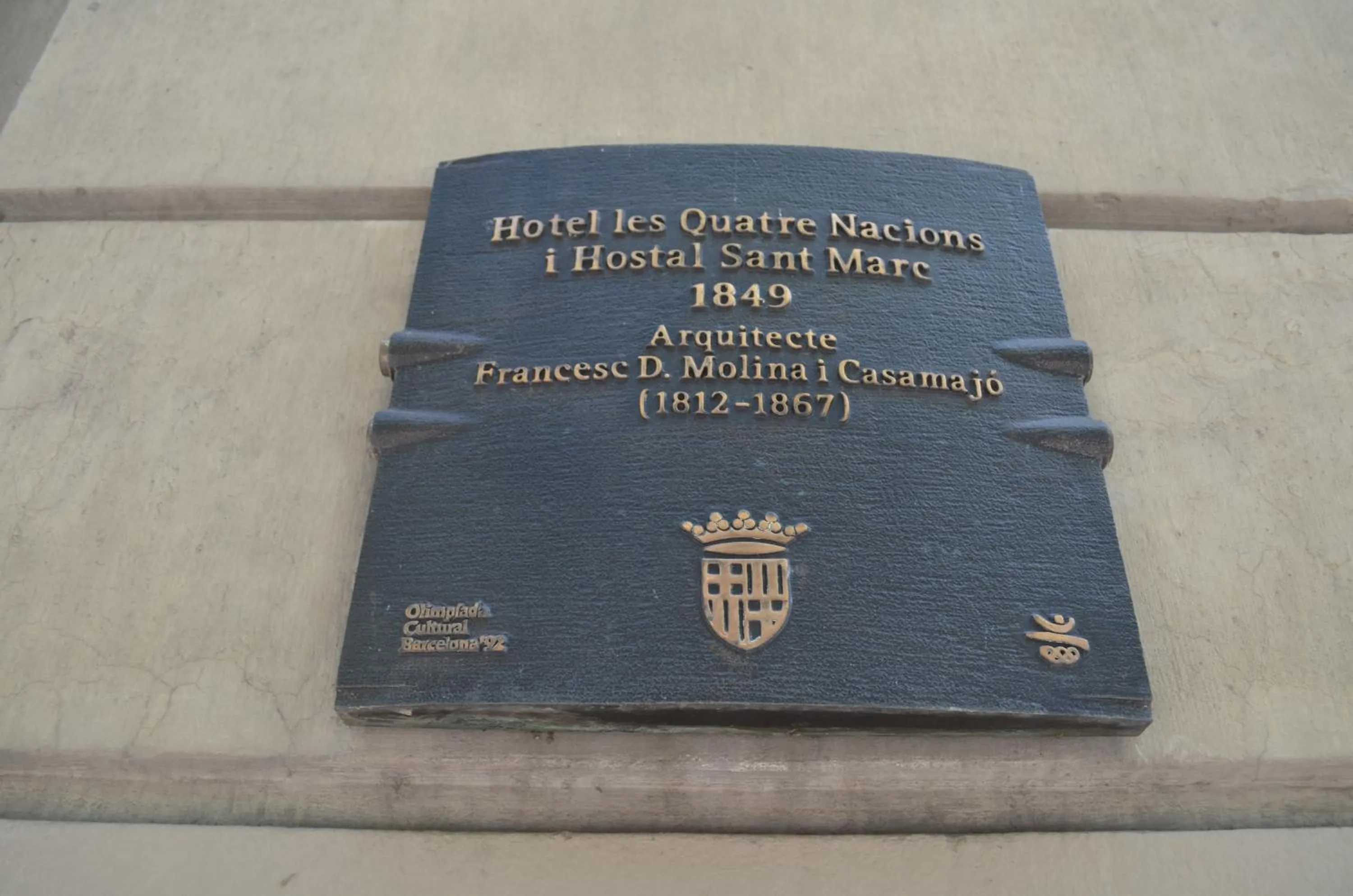 Property logo or sign in Cuatro Naciones