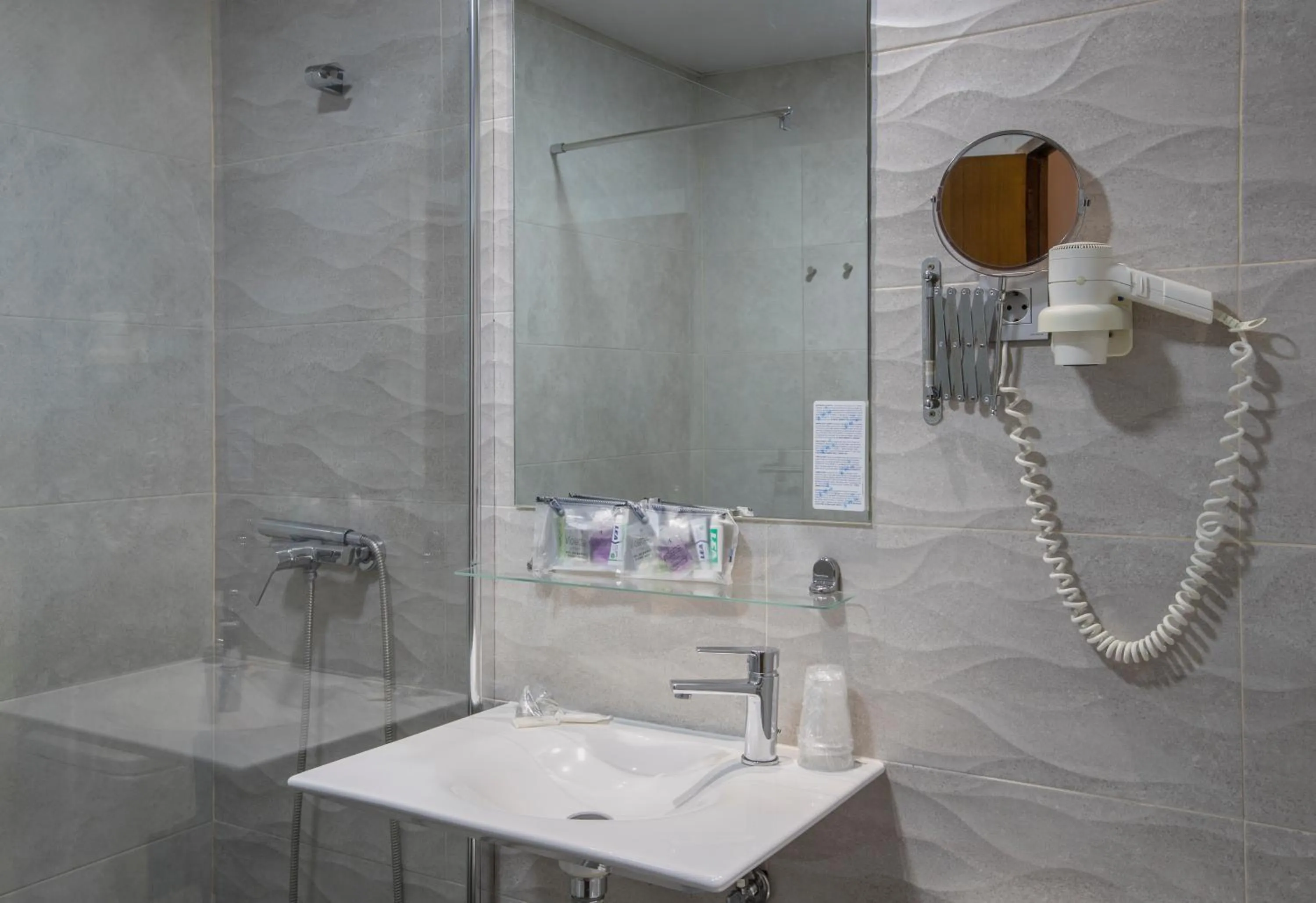 Bathroom in Cuatro Naciones