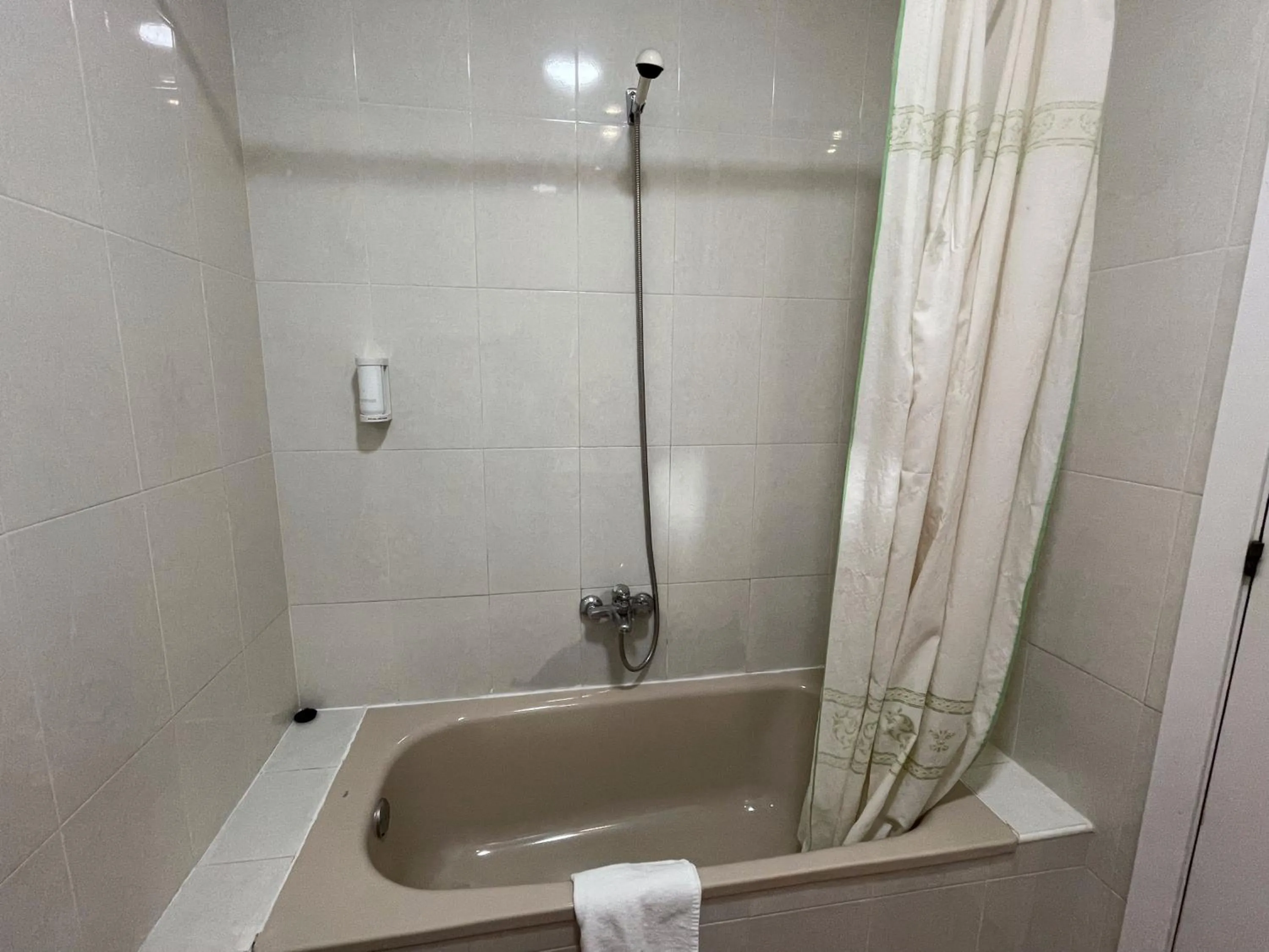 Bathroom in Cuatro Naciones