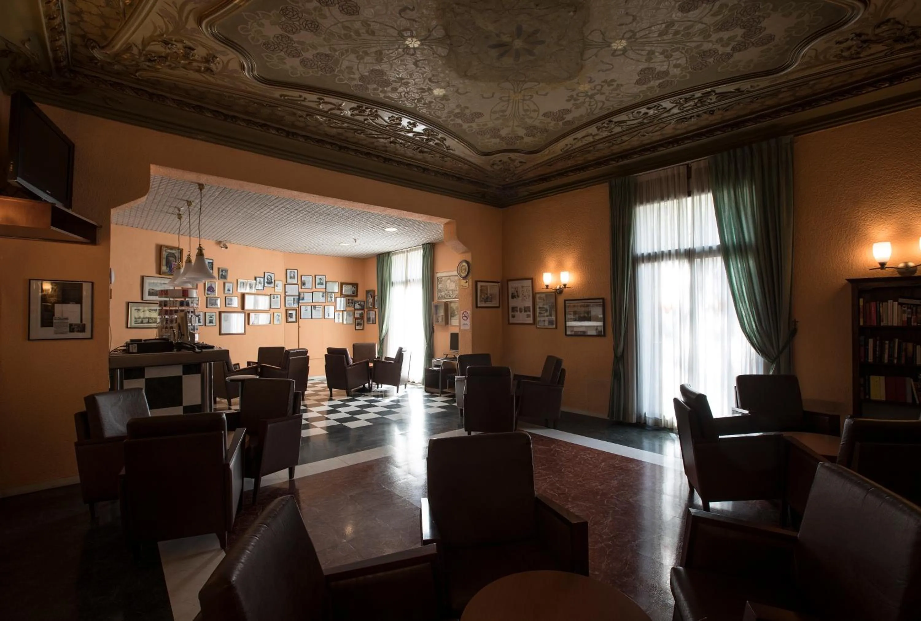 Communal lounge/ TV room in Cuatro Naciones