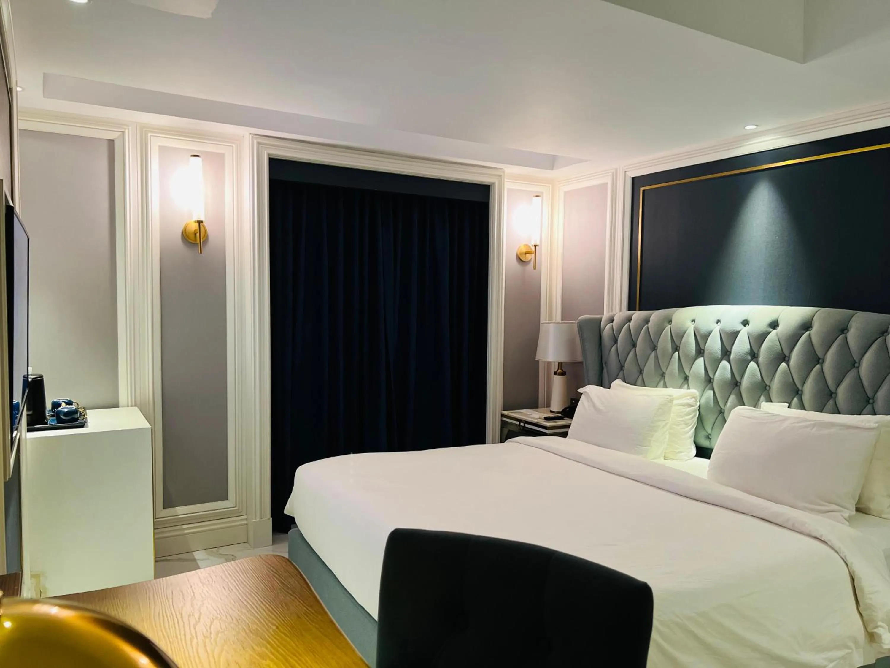 Bed in Grand Eska Hotel & Suites Batam