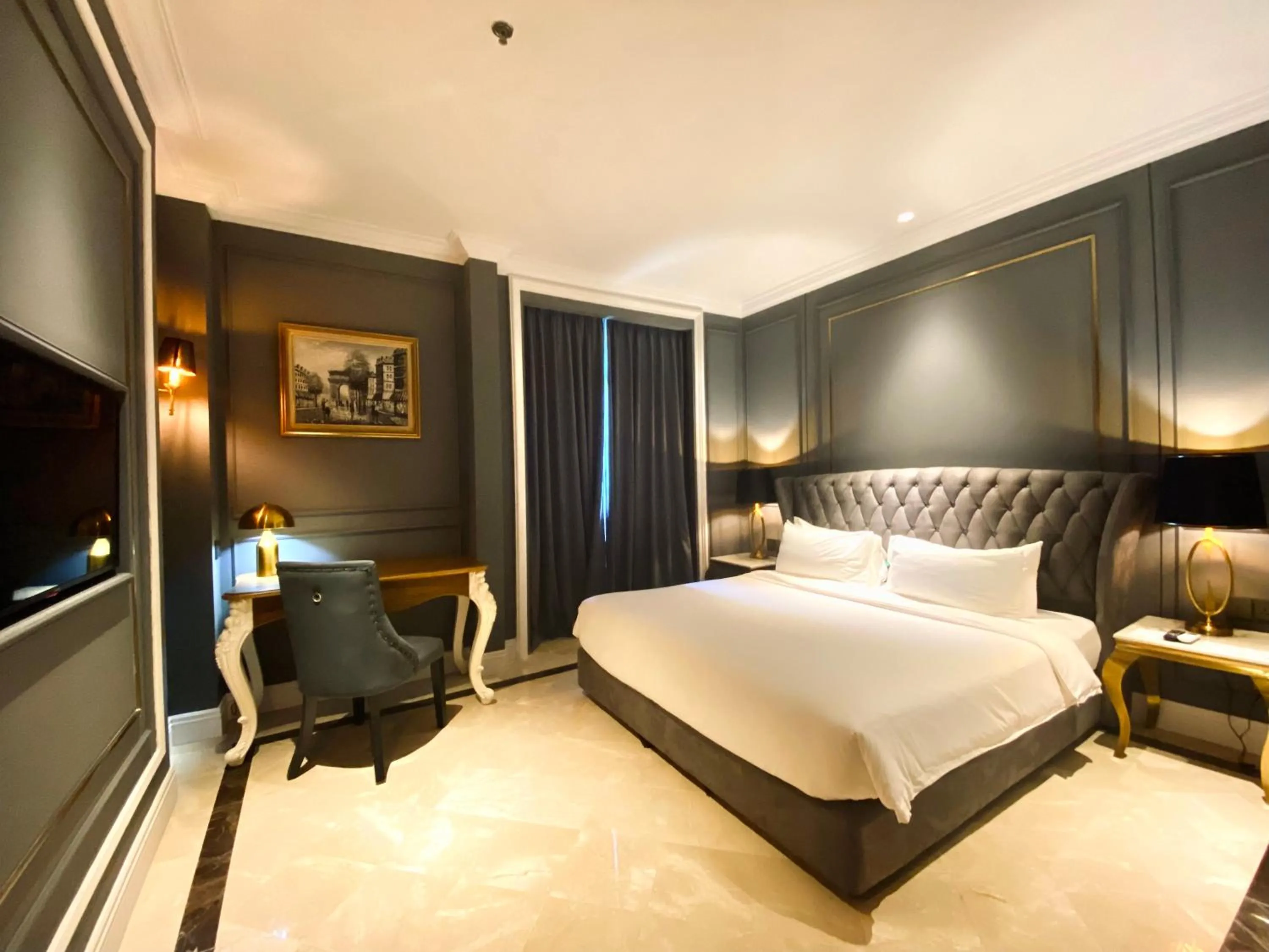 Bed in Grand Eska Hotel & Suites Batam