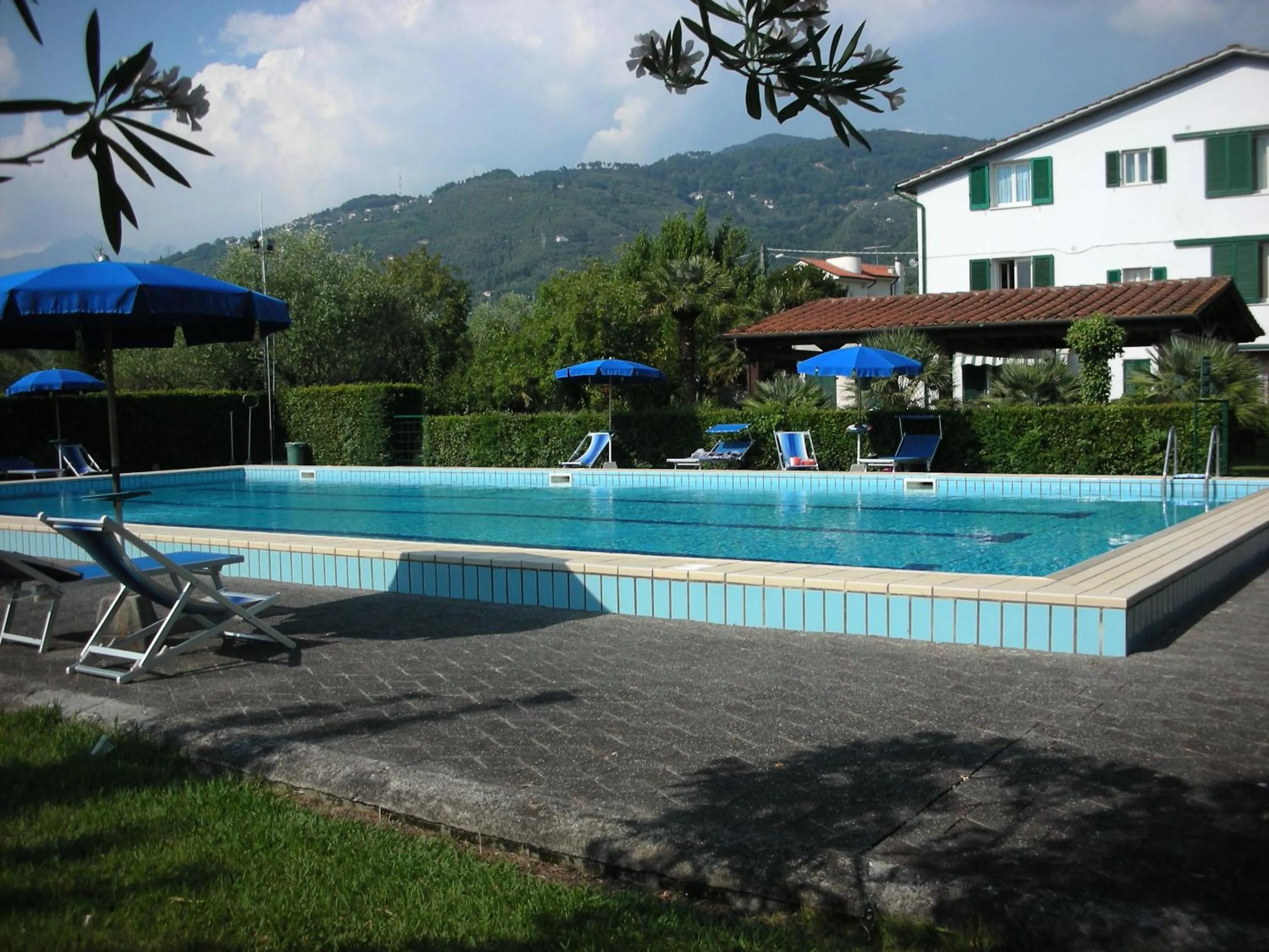 Swimming pool in B&B Da Pio