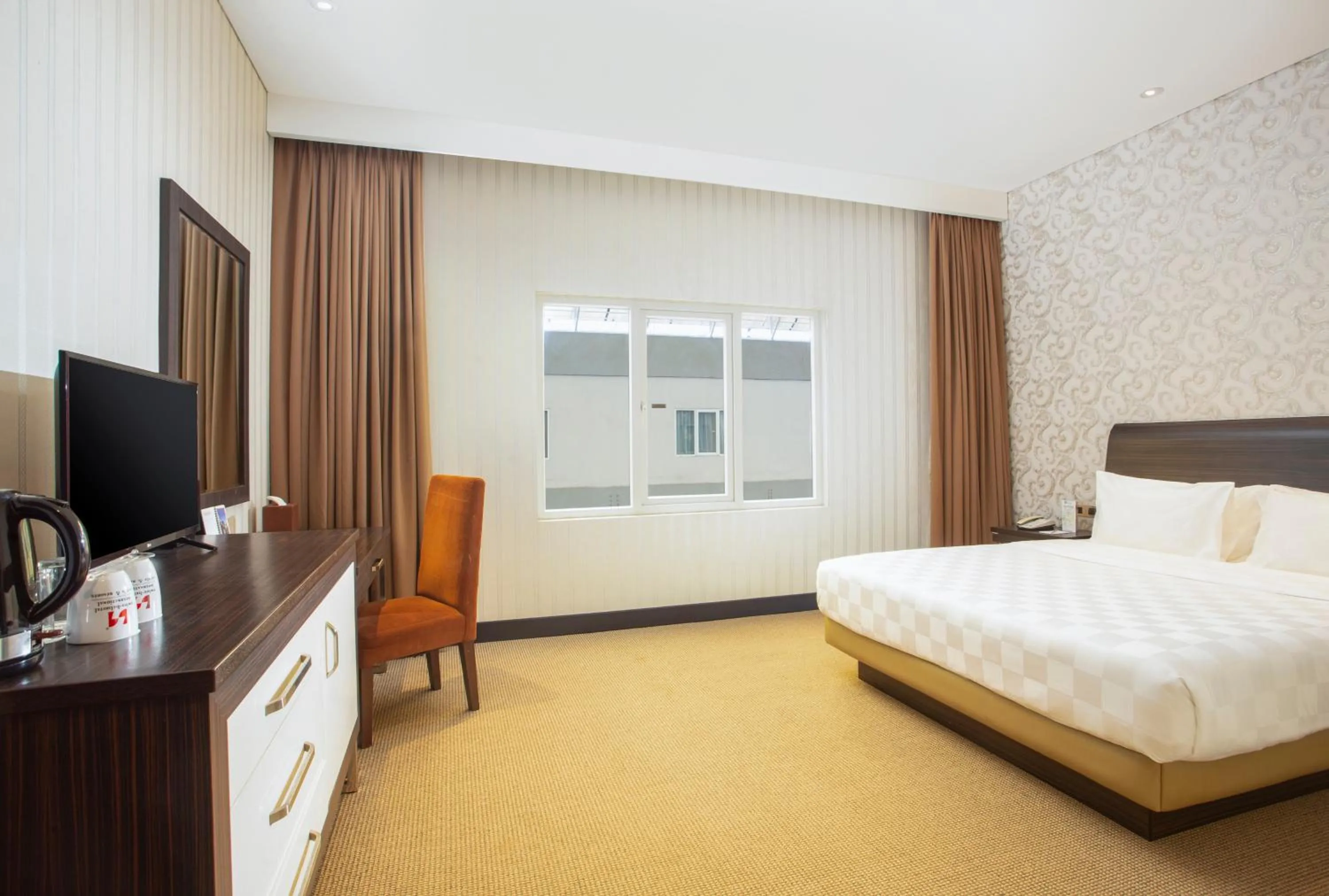 Bedroom, Bed in Swiss-Belhotel Kendari