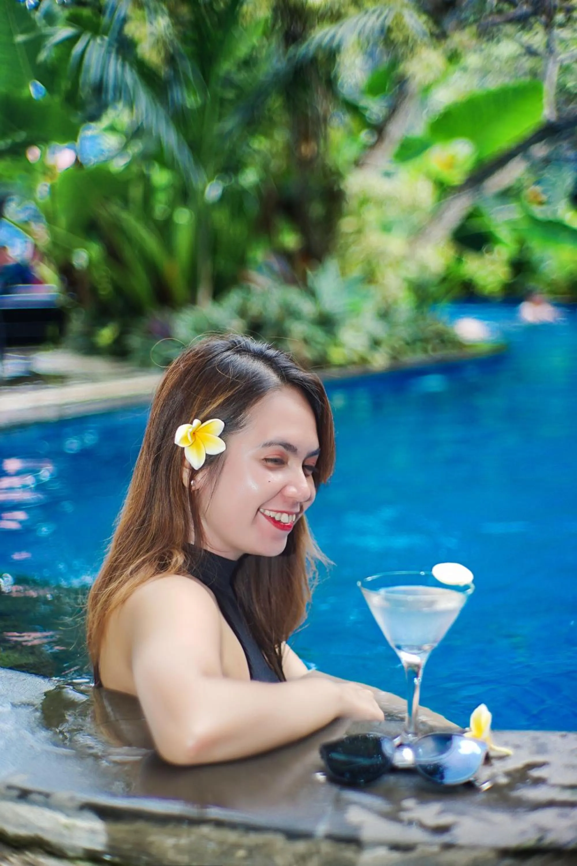 Swimming pool in Swiss-Belhotel Kendari