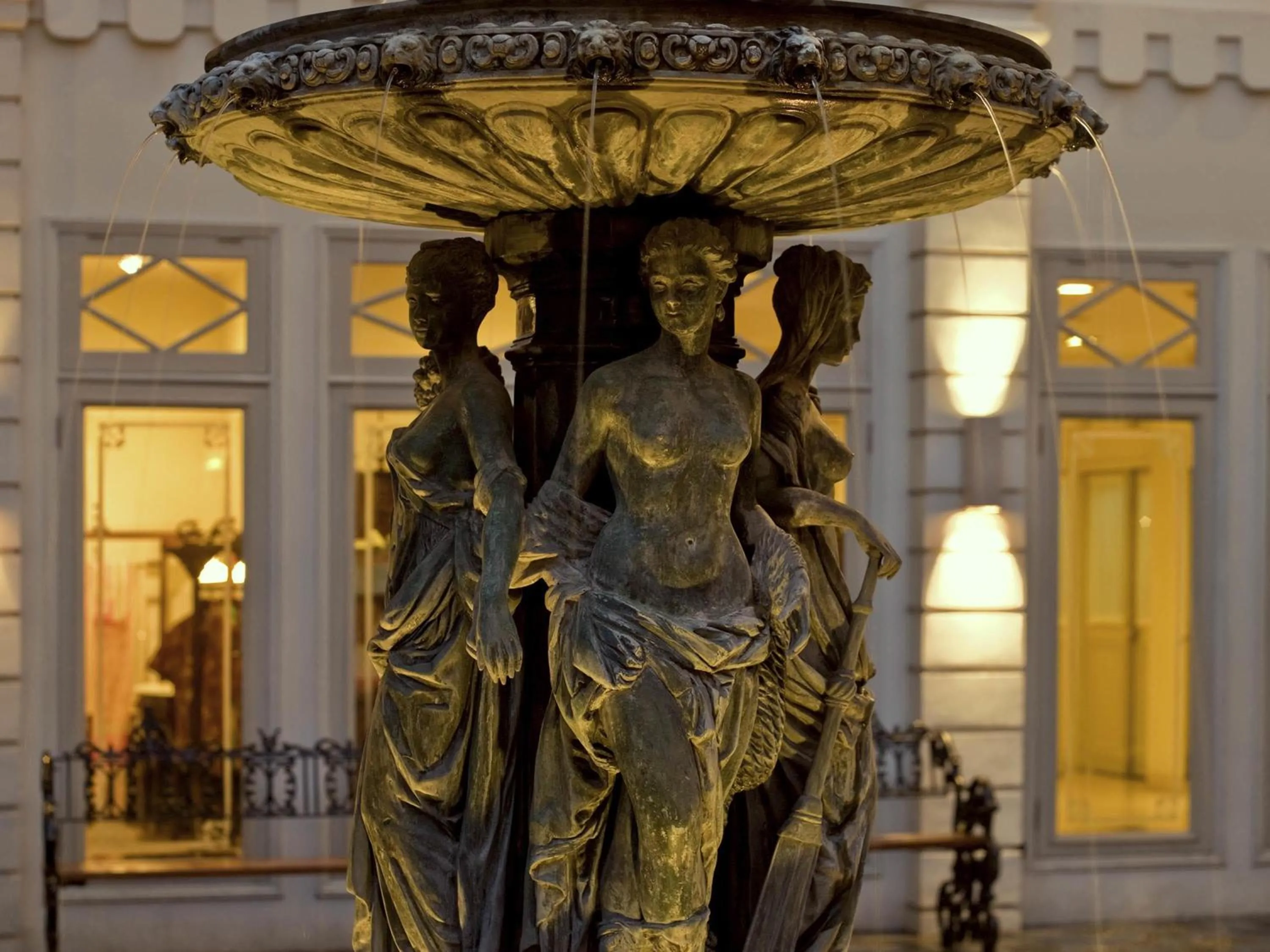 Lounge or bar in The Phoenix Hotel Yogyakarta - Handwritten Collection