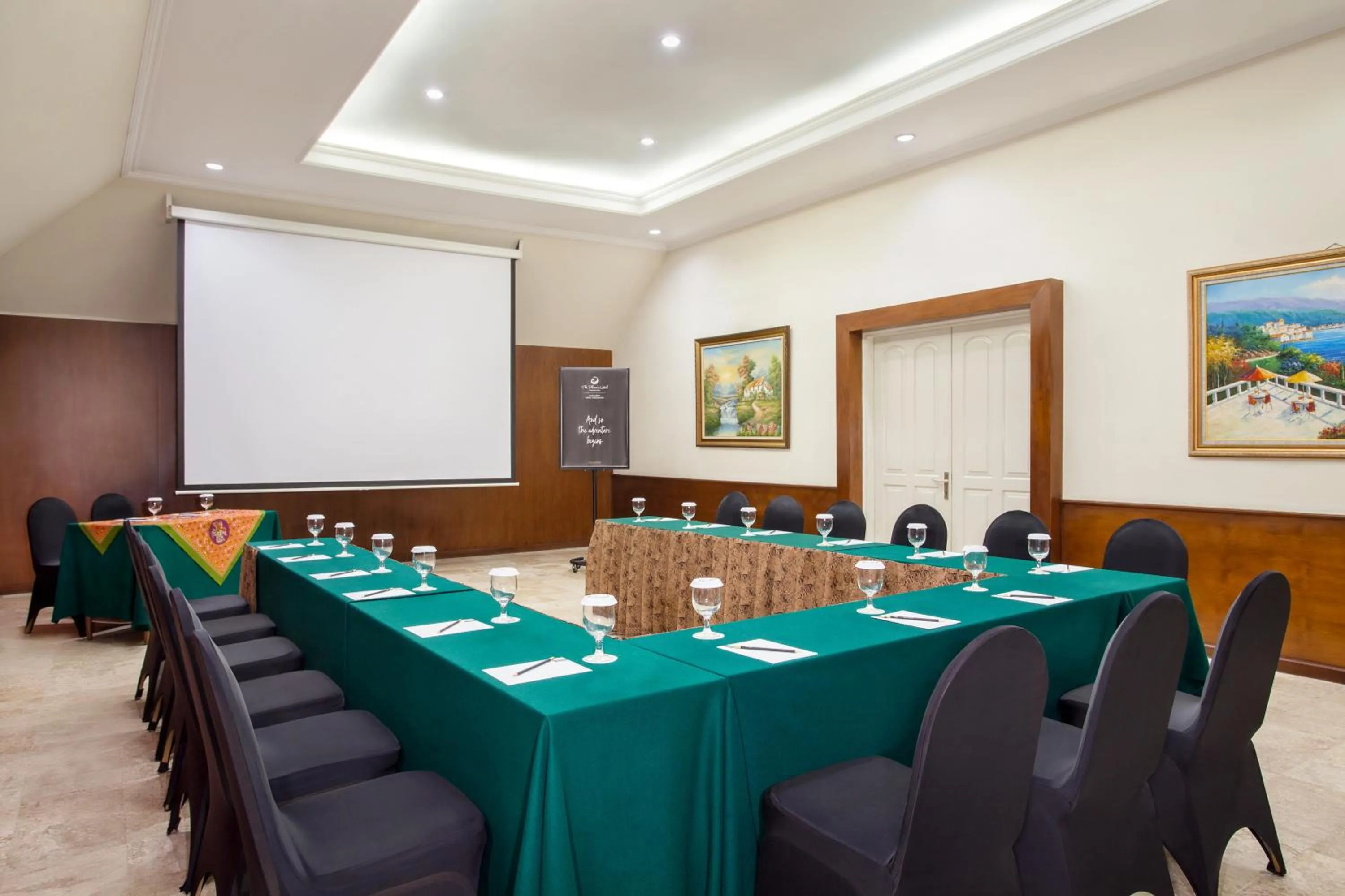 Meeting/conference room in The Phoenix Hotel Yogyakarta - Handwritten Collection