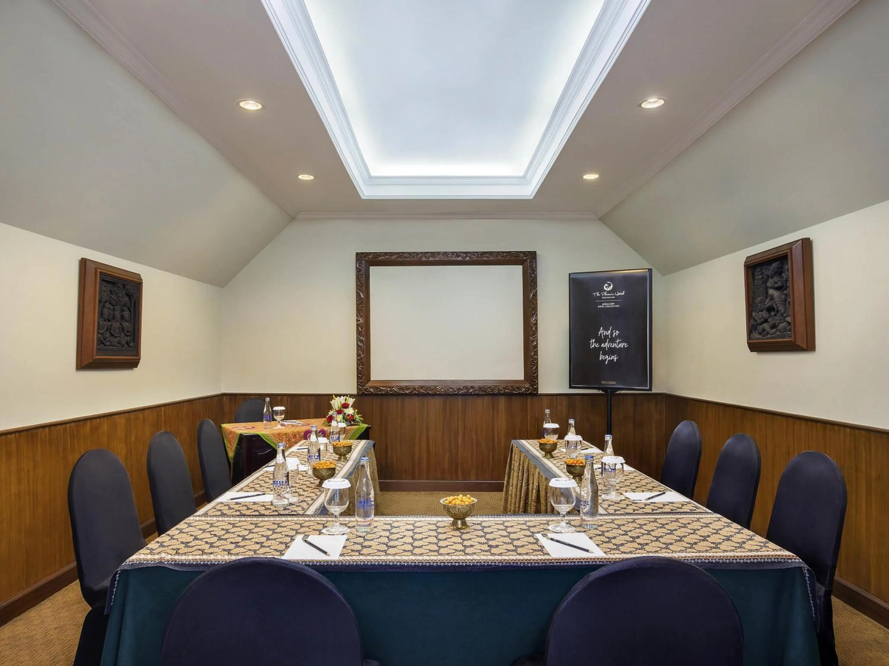 Meeting/conference room in The Phoenix Hotel Yogyakarta - Handwritten Collection