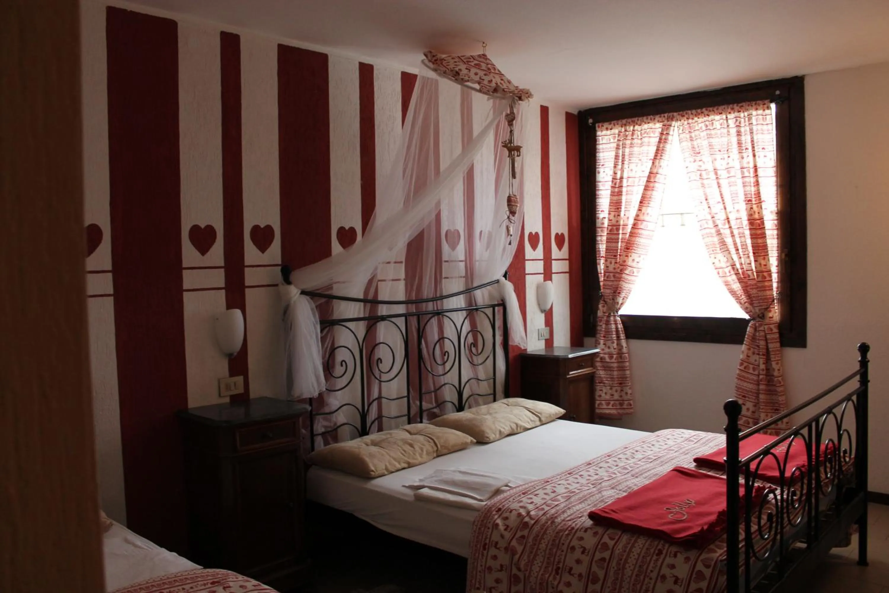 Bedroom, Bed in Jolly Residence