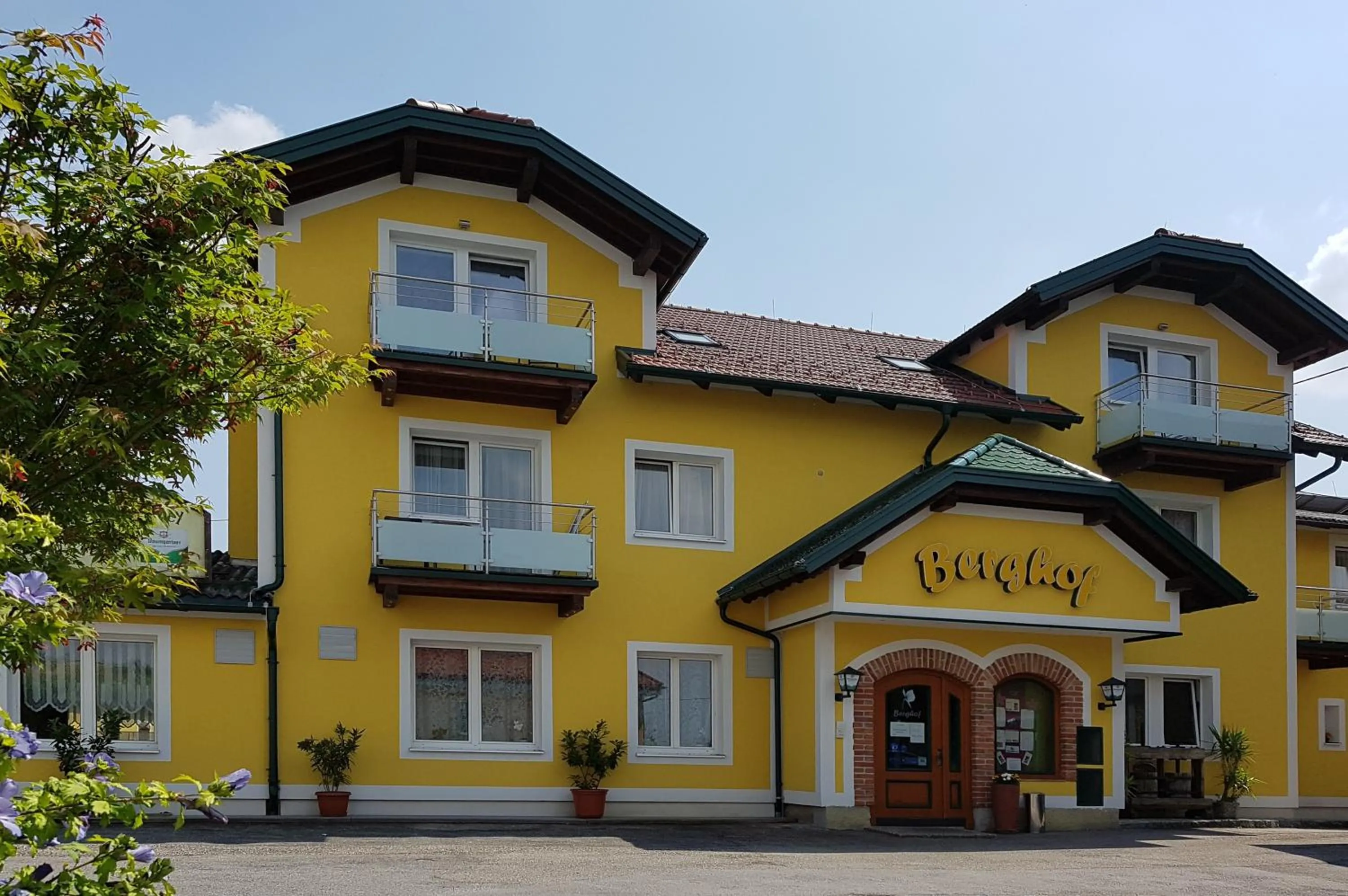 Facade/entrance in Pension Baumgartner-Berghof