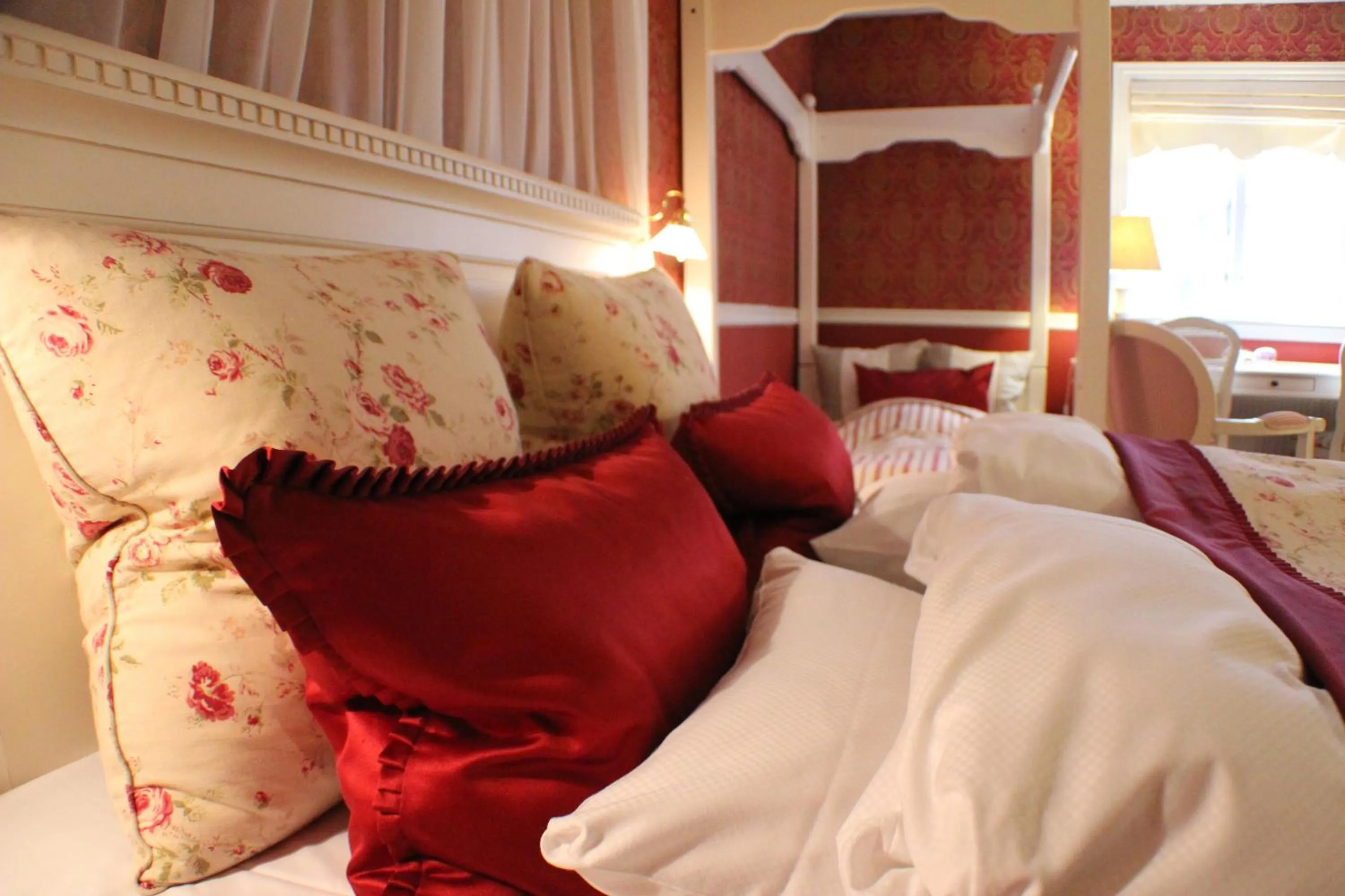 Decorative detail, Bed in Vraa Slotshotel