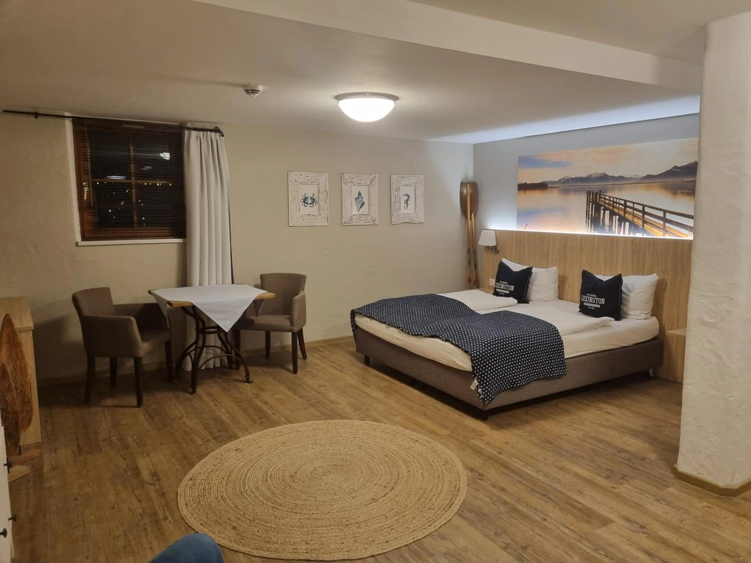 Bed in Gasthof Chiemseefischer