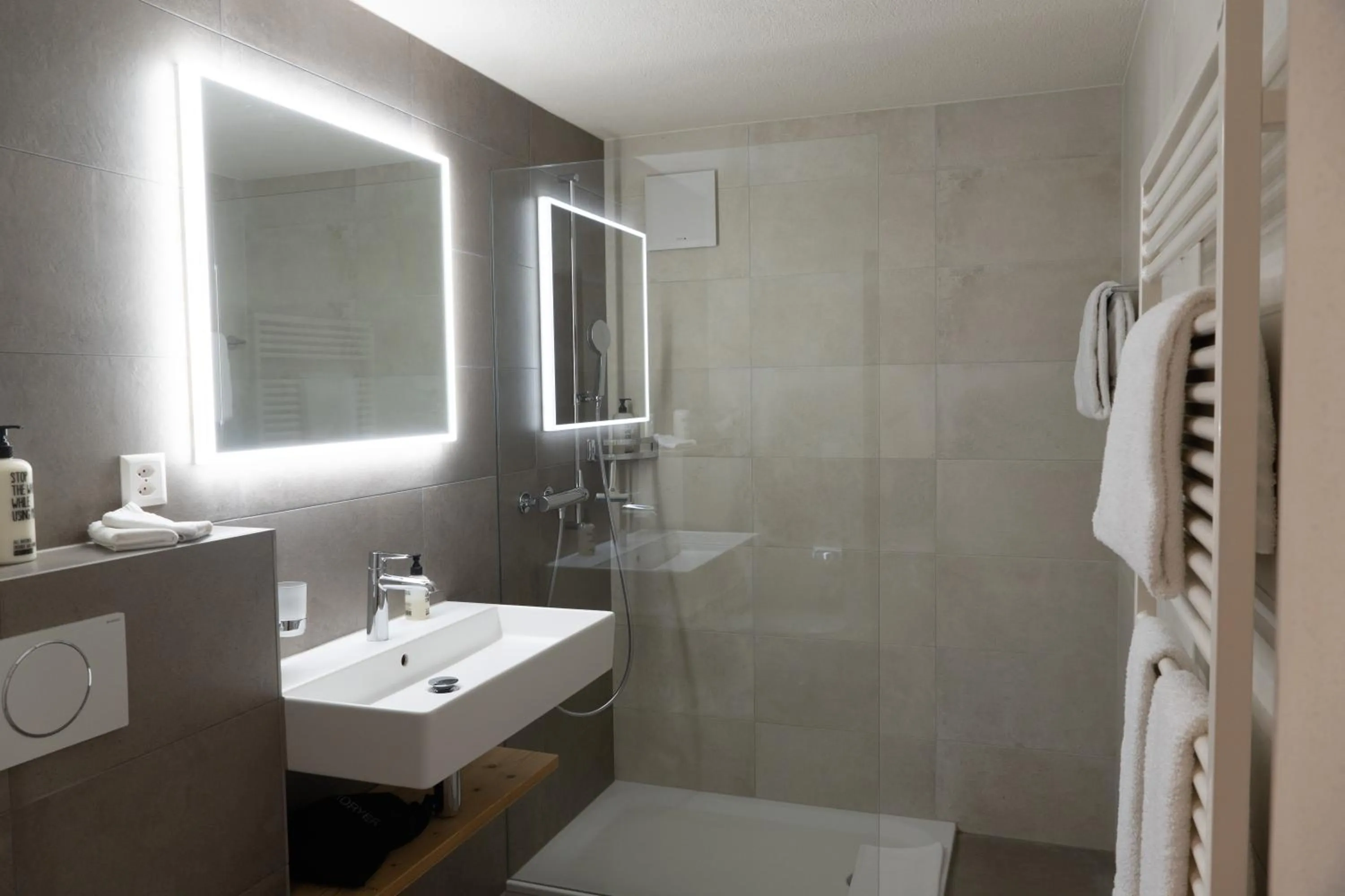 Shower in Hotel Alpenland