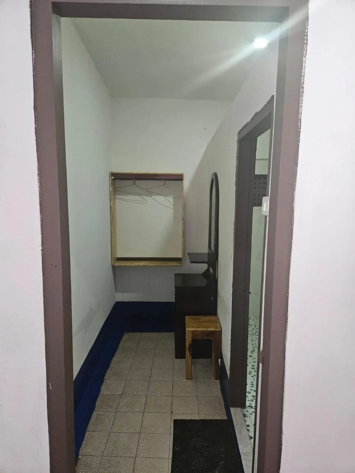 hair dresser in Chitlatda Bila House