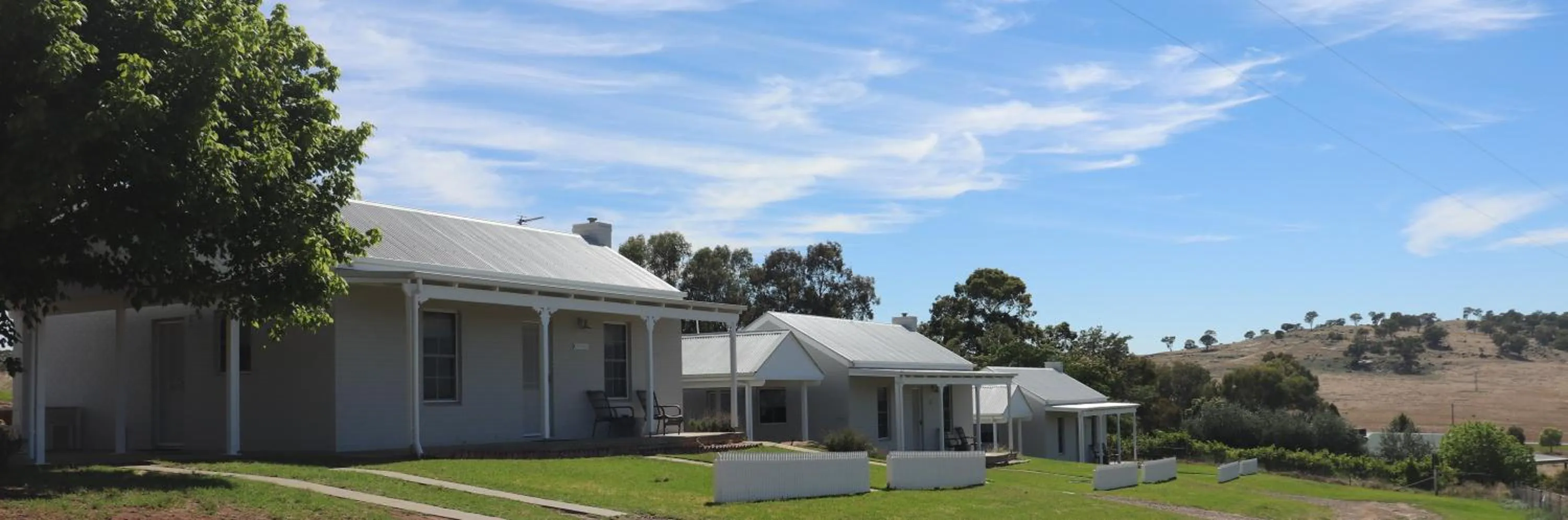 Property building in Wagga Wagga Country Cottages