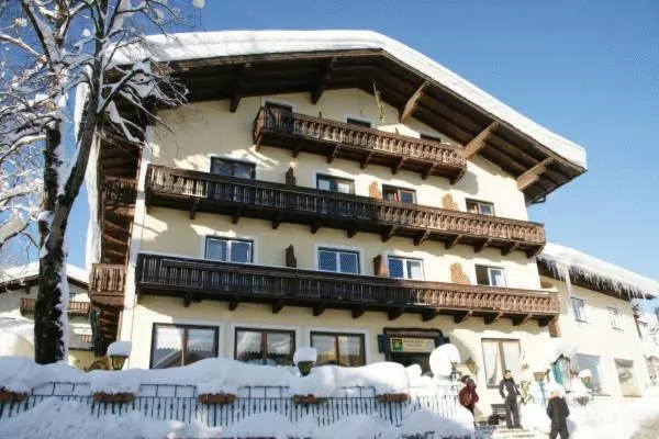 Facade/entrance in B&B Goldener Stern