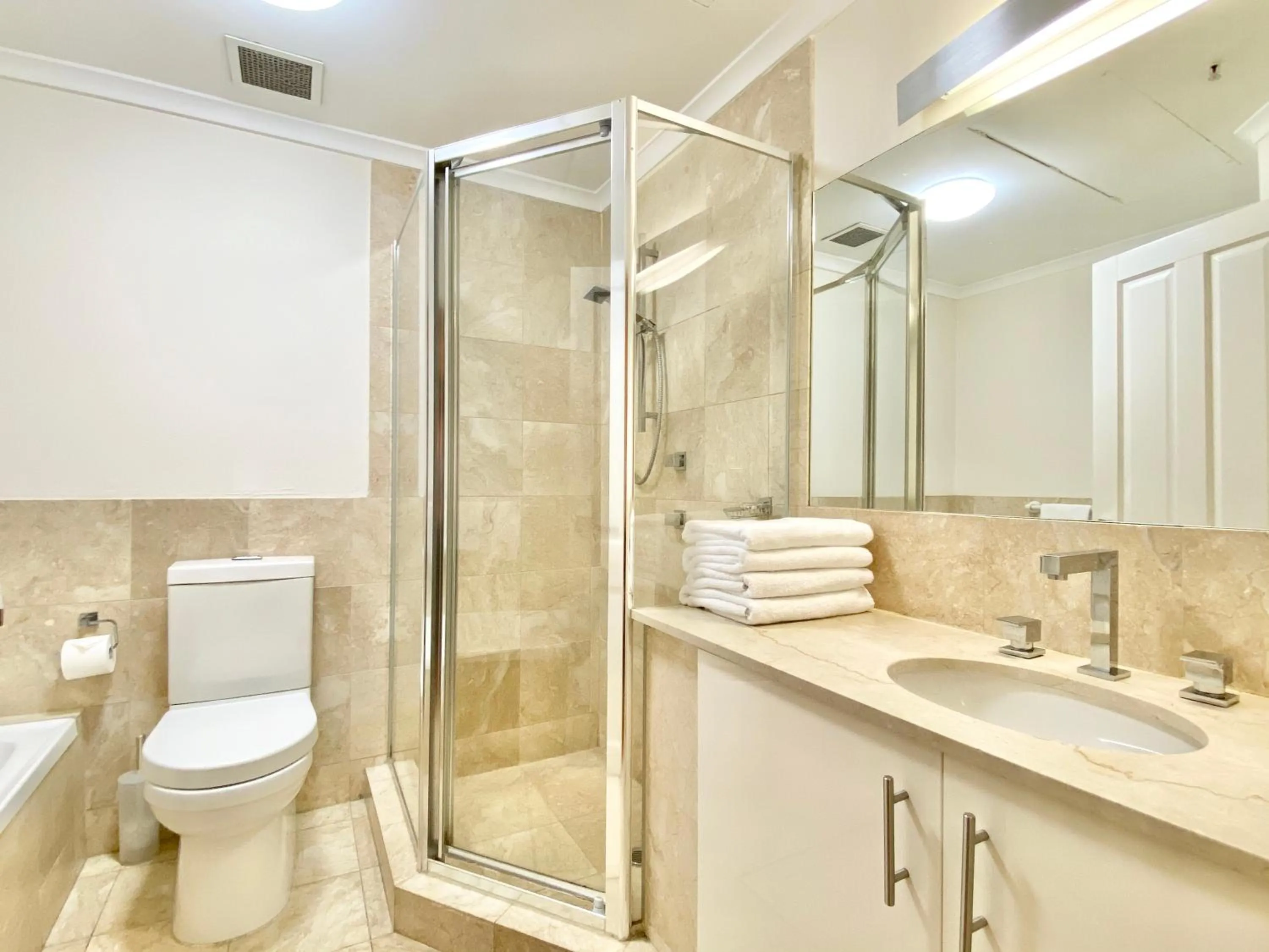 Bathroom in Milson Serviced Apartments