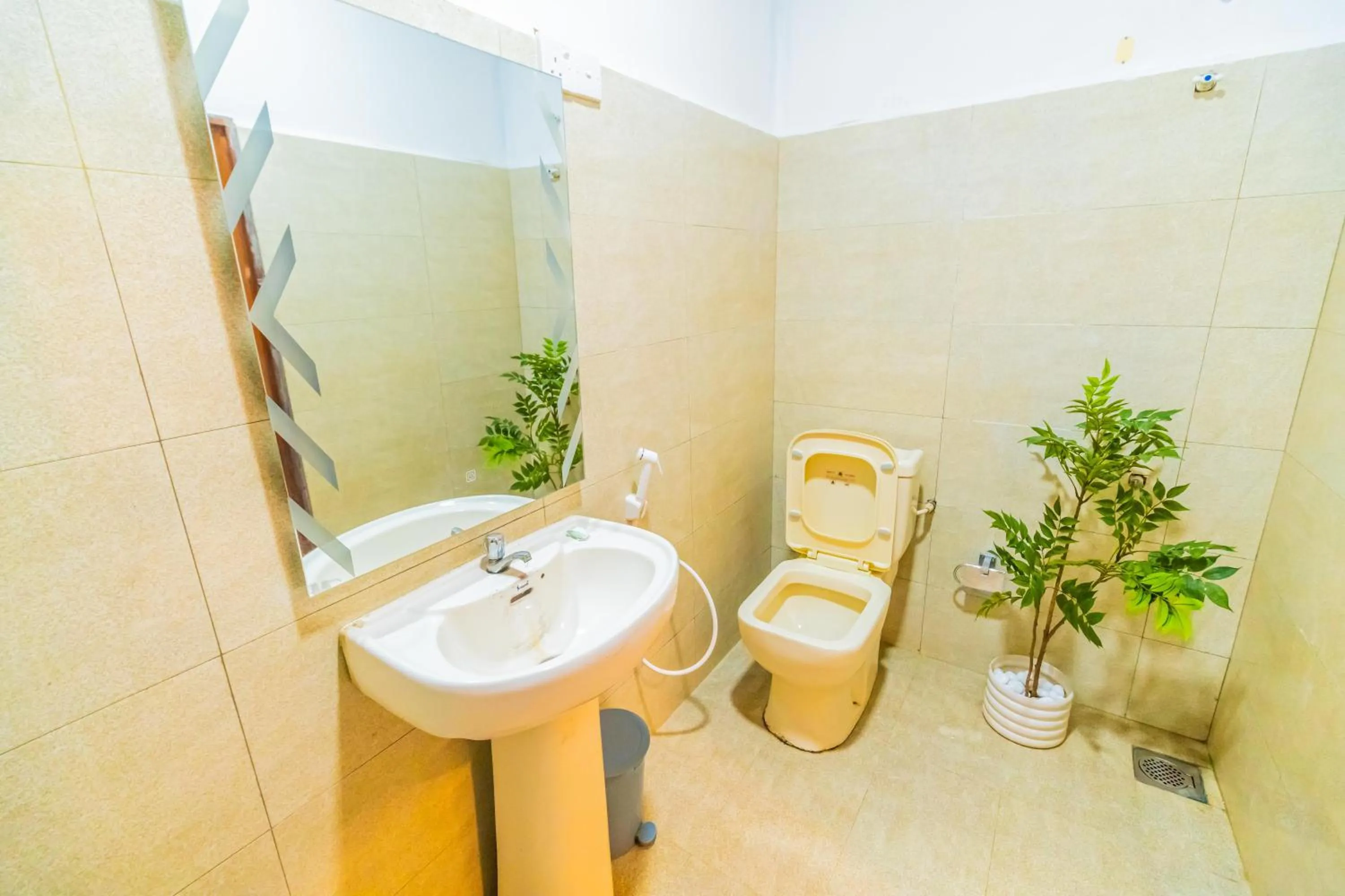 Cinnamon Airport Residencies