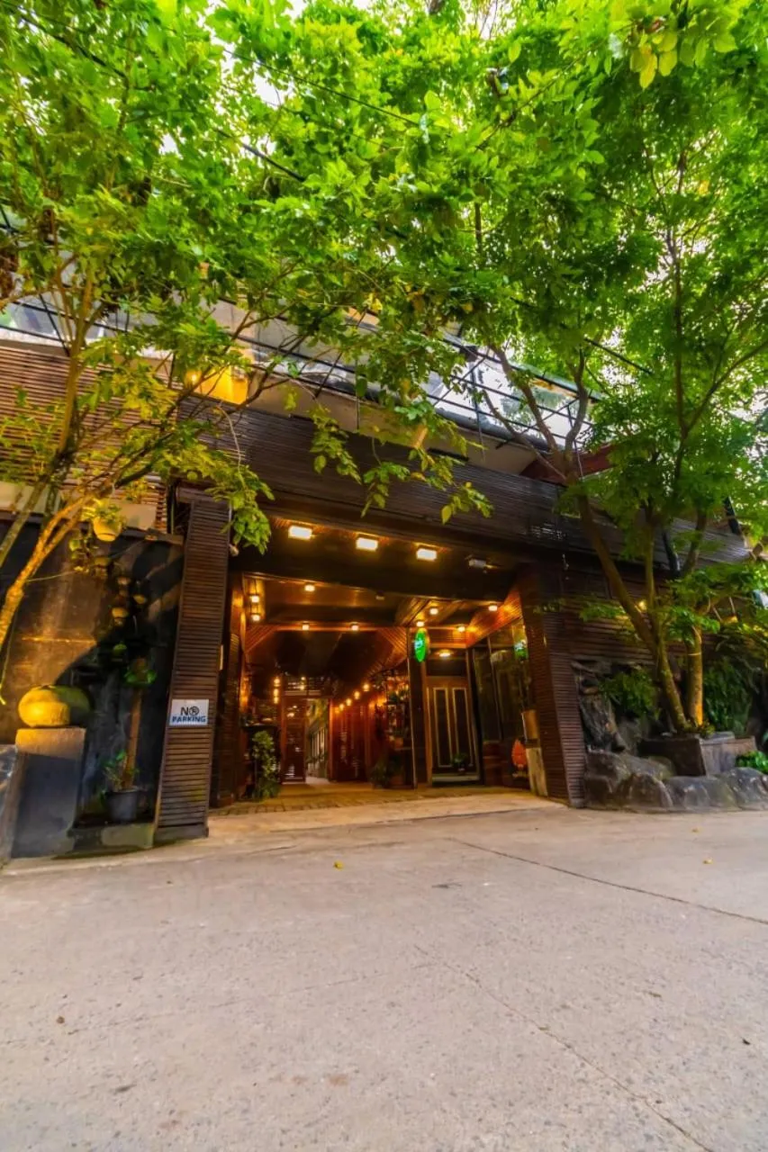 Cinnamon Airport Residencies