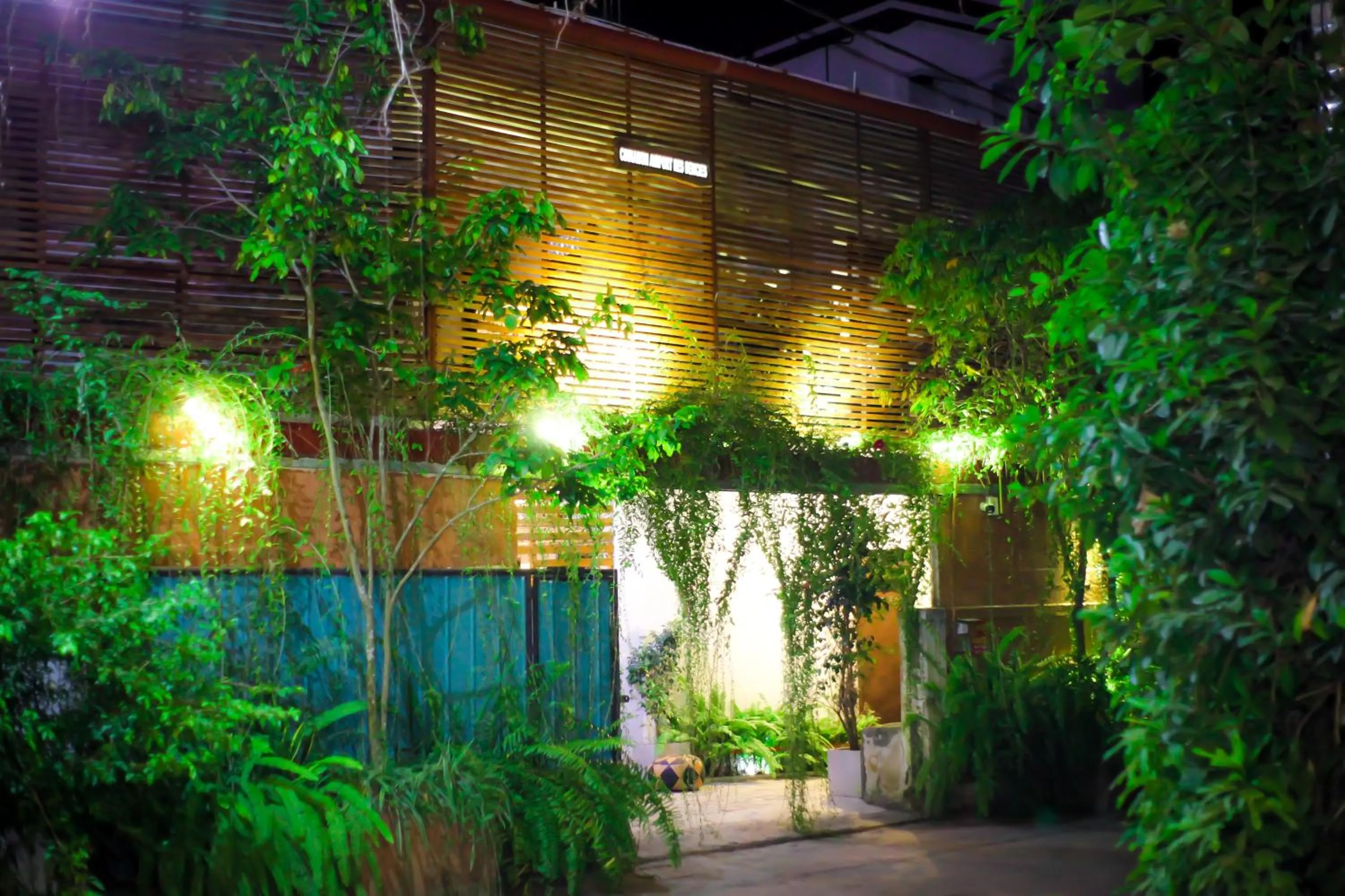 Cinnamon Airport Residencies