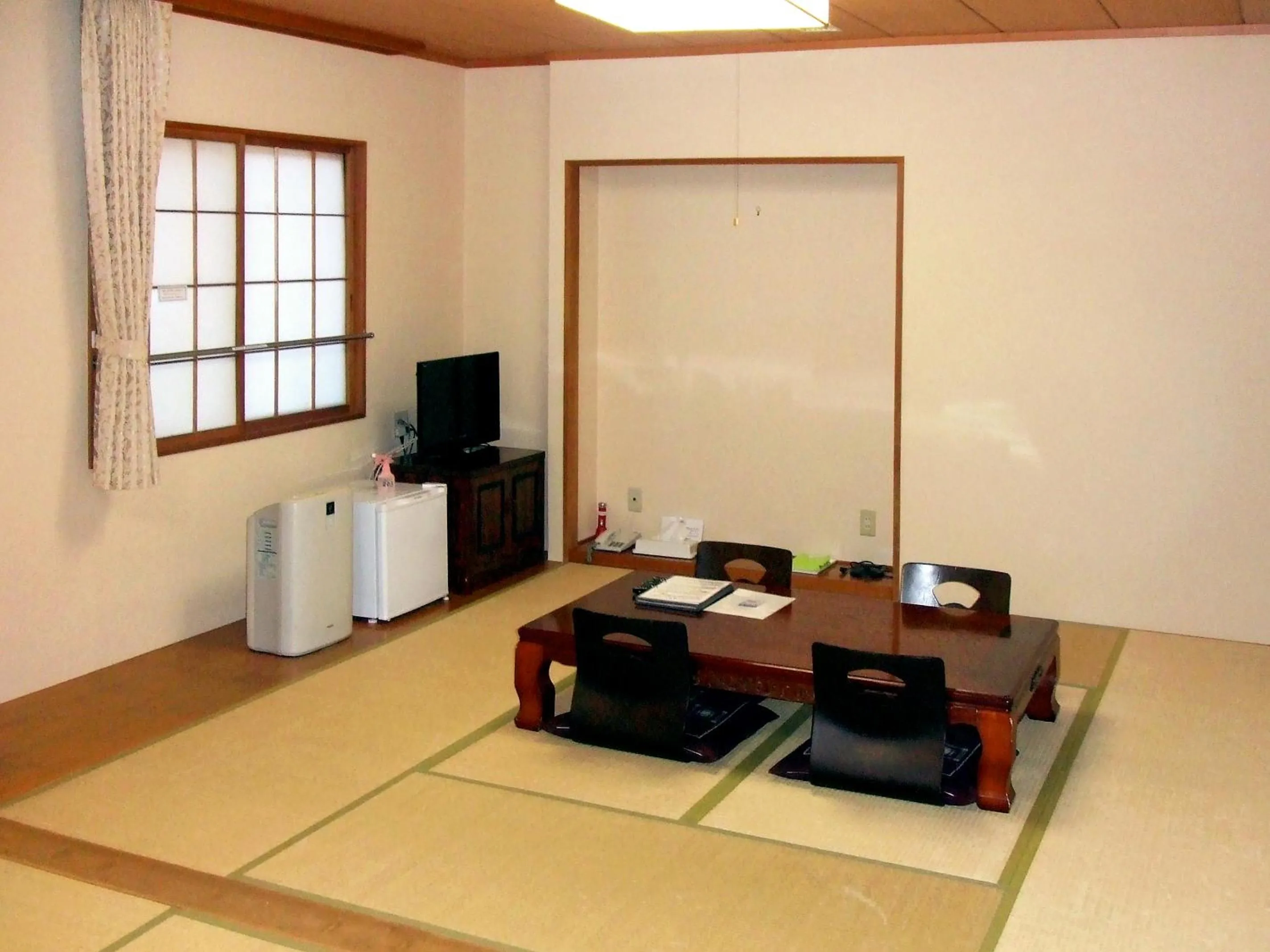 Photo of the whole room in Kobushi no Yu Atsuma