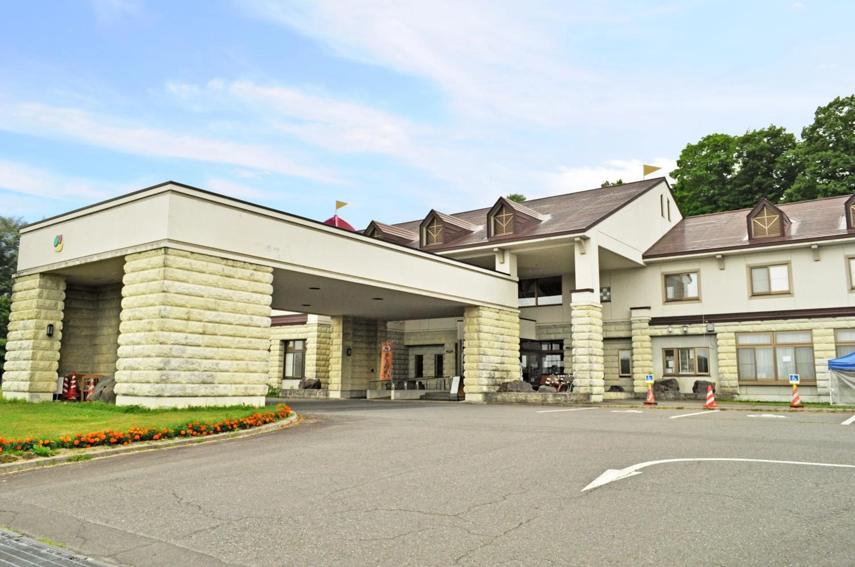 Facade/entrance in Kobushi no Yu Atsuma