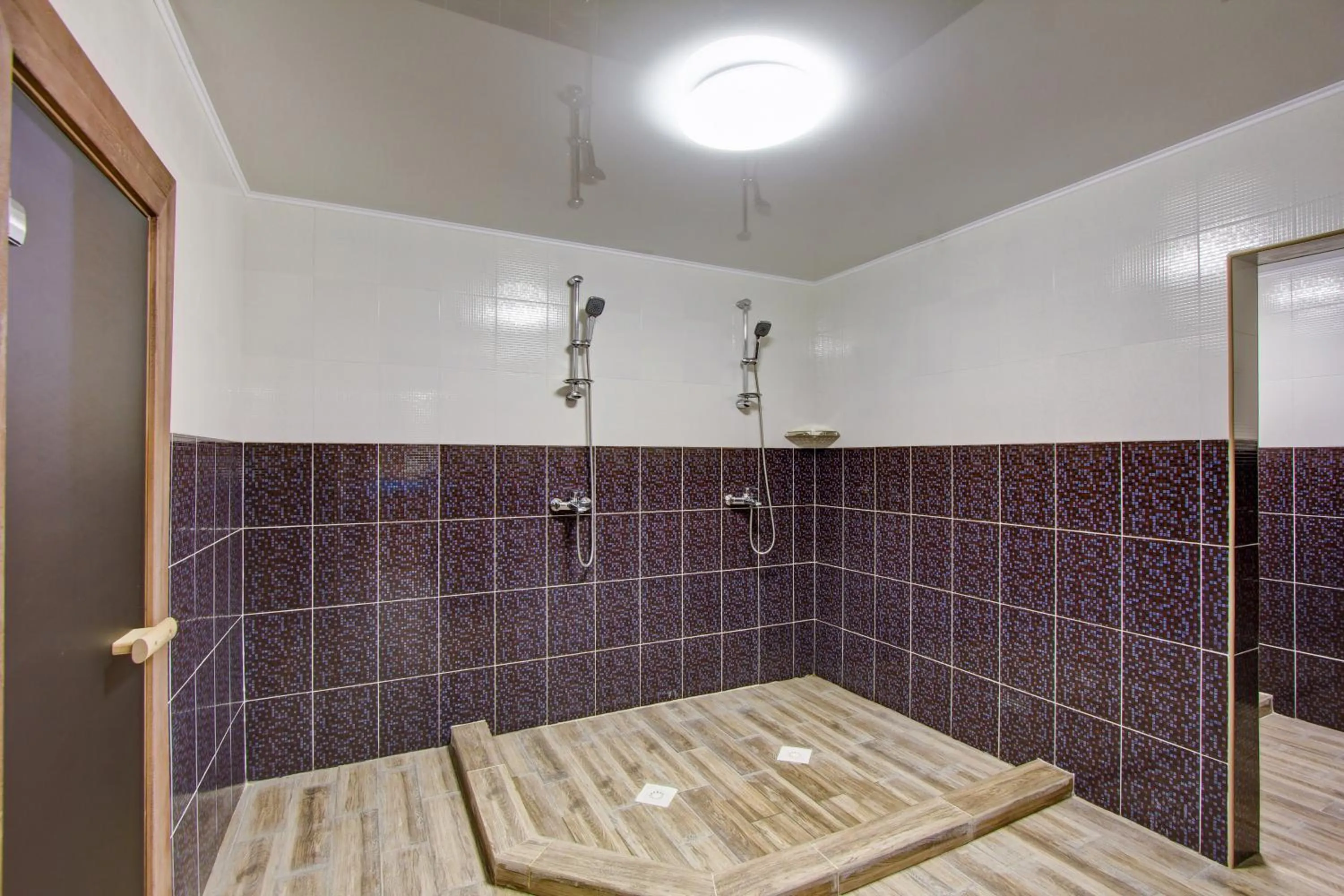 Swimming pool in Karagat Hotel