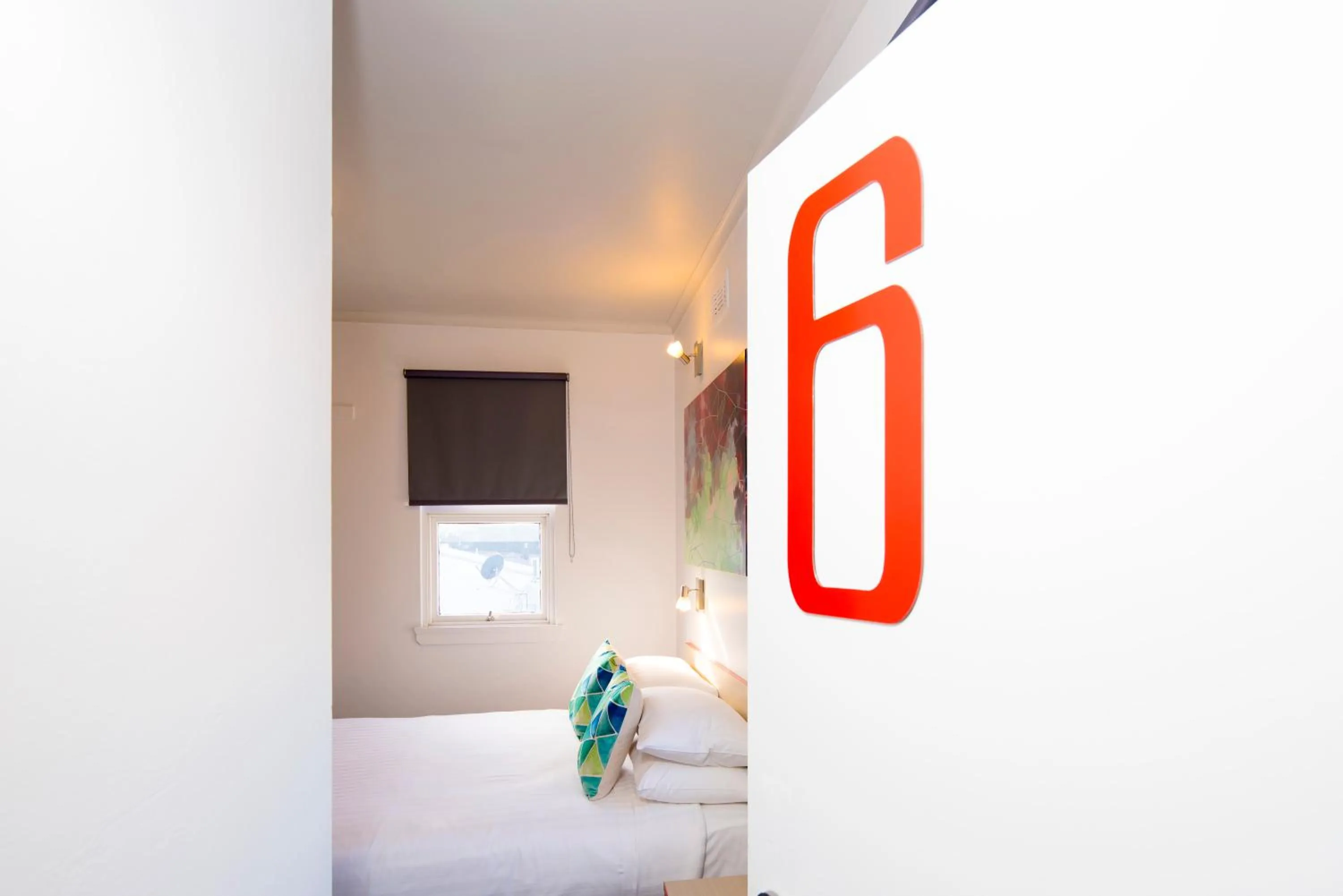 Bed in Mowbray Hotel