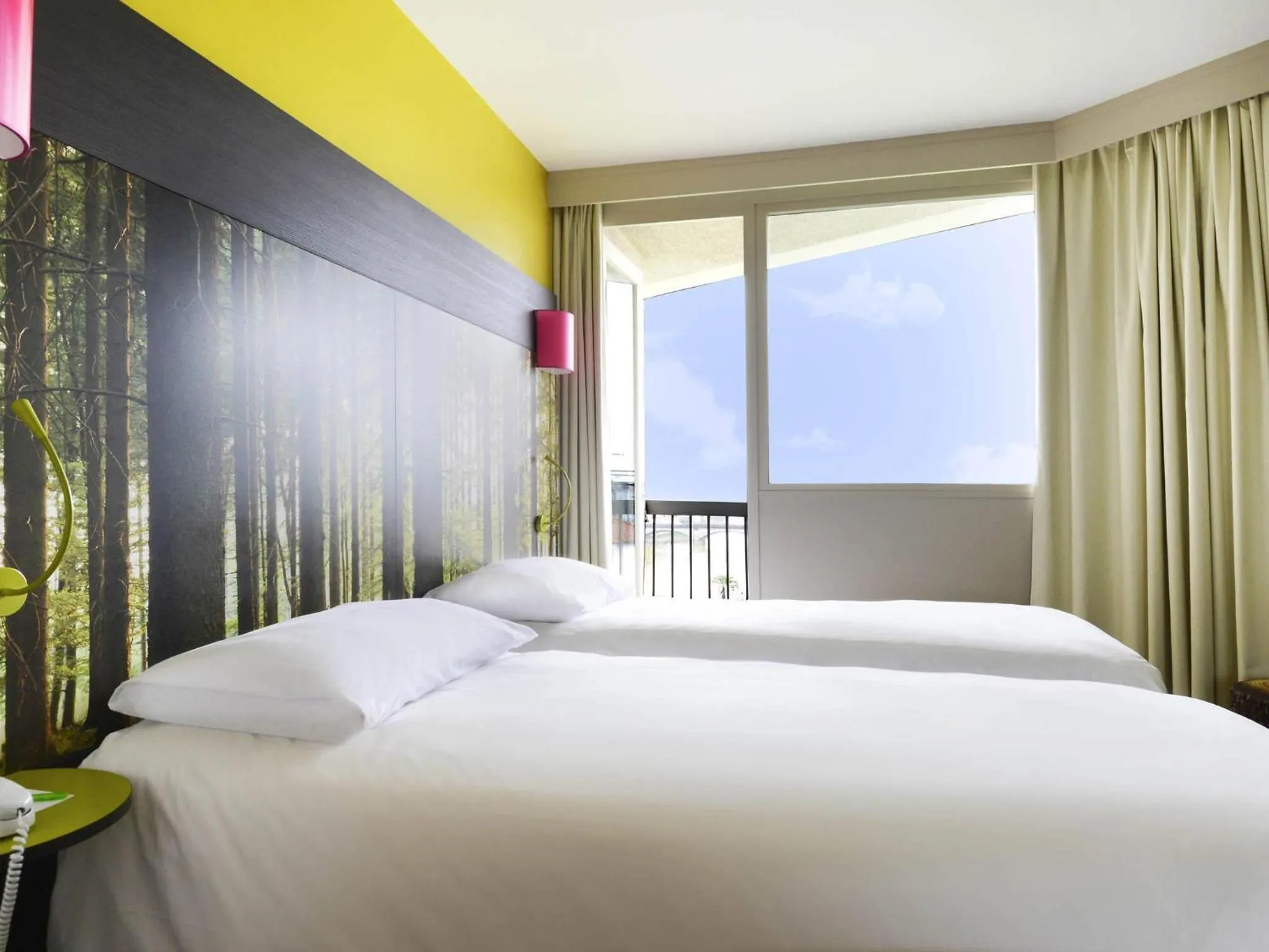 Bedroom, Bed in ibis styles Dax Centre