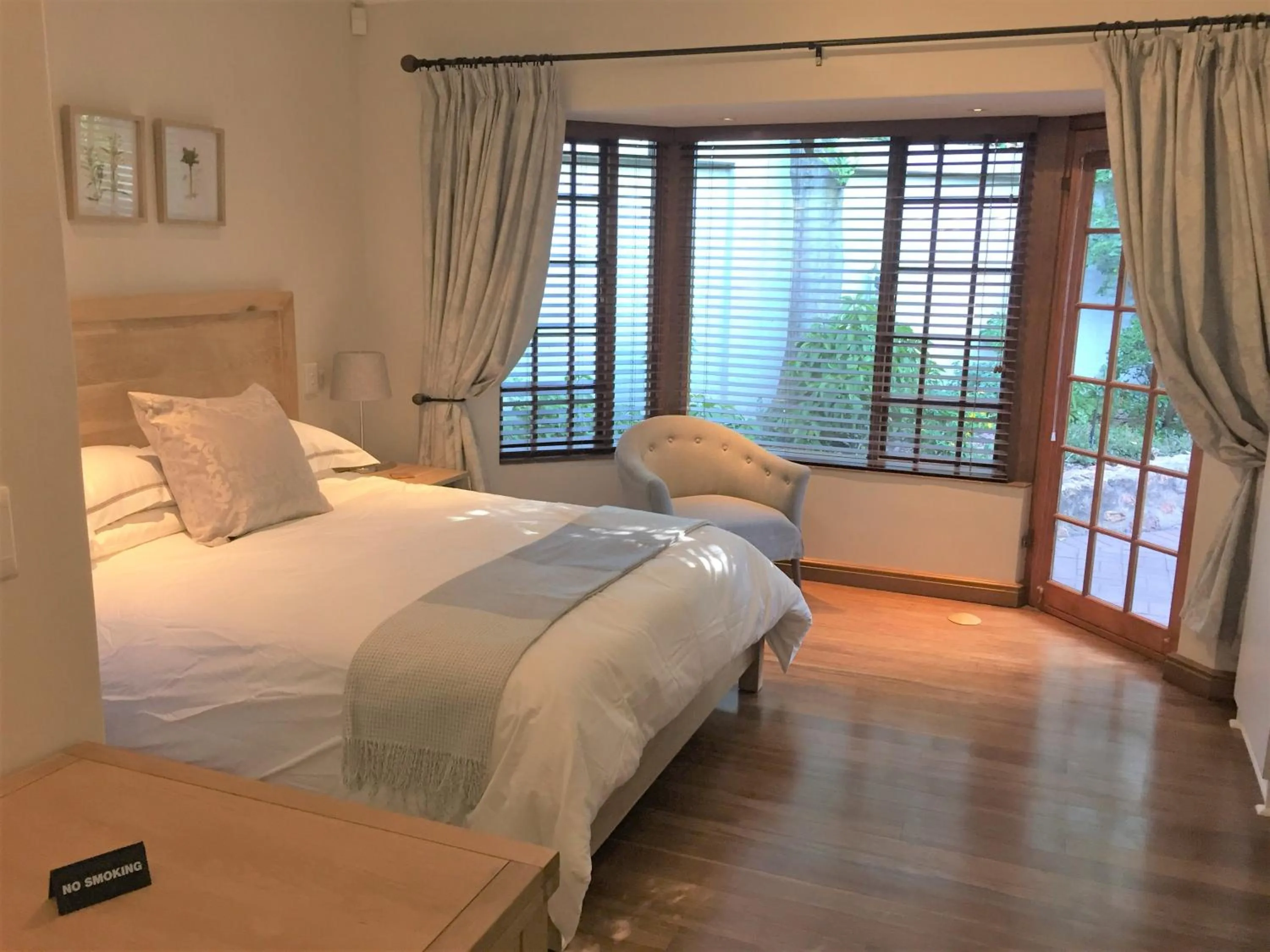 Photo of the whole room, Bed in Lydall Wild Tranquil Garden Suites