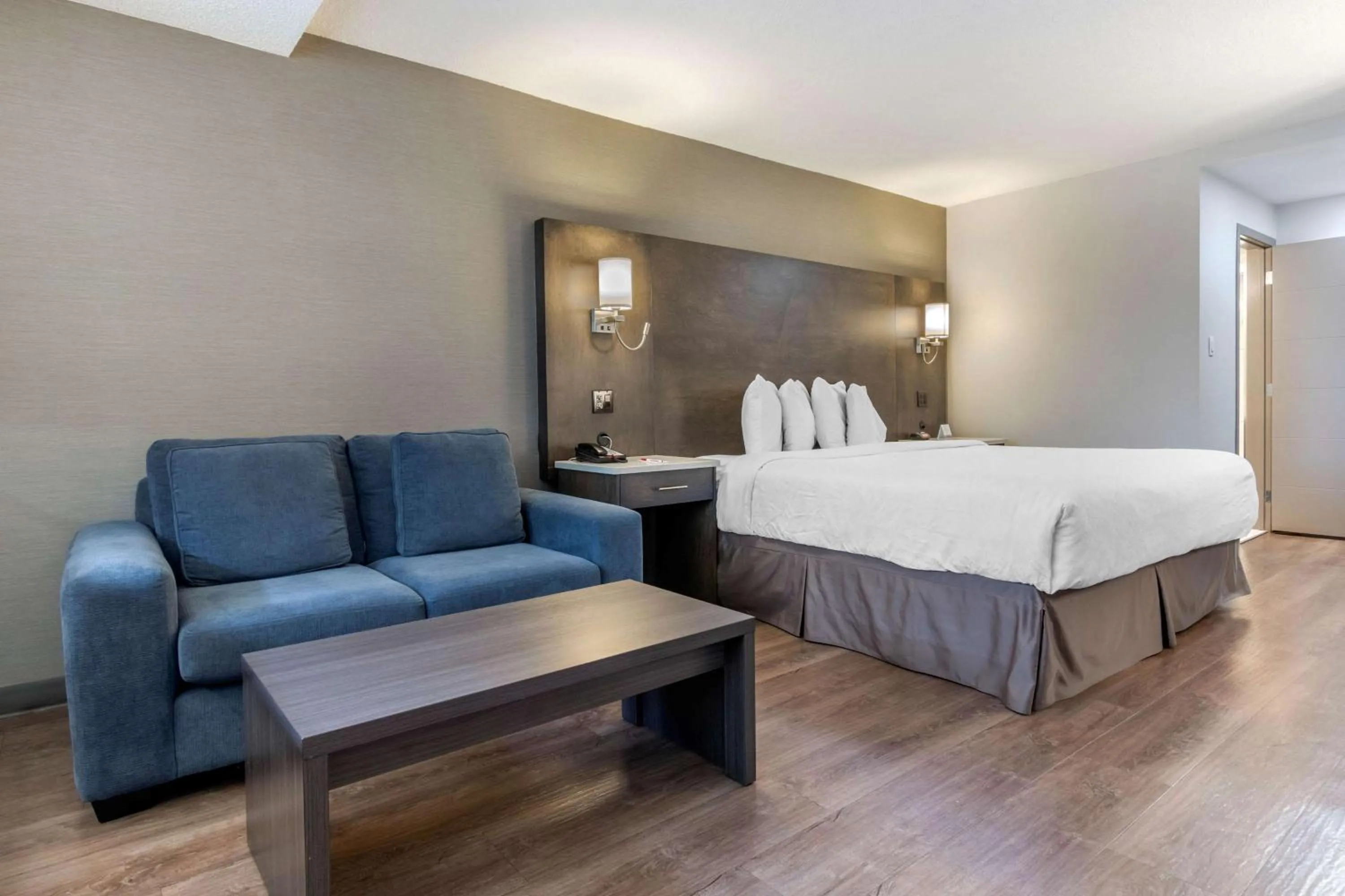 Photo of the whole room, Bed in Super 8 by Wyndham Macleod Trail Calgary