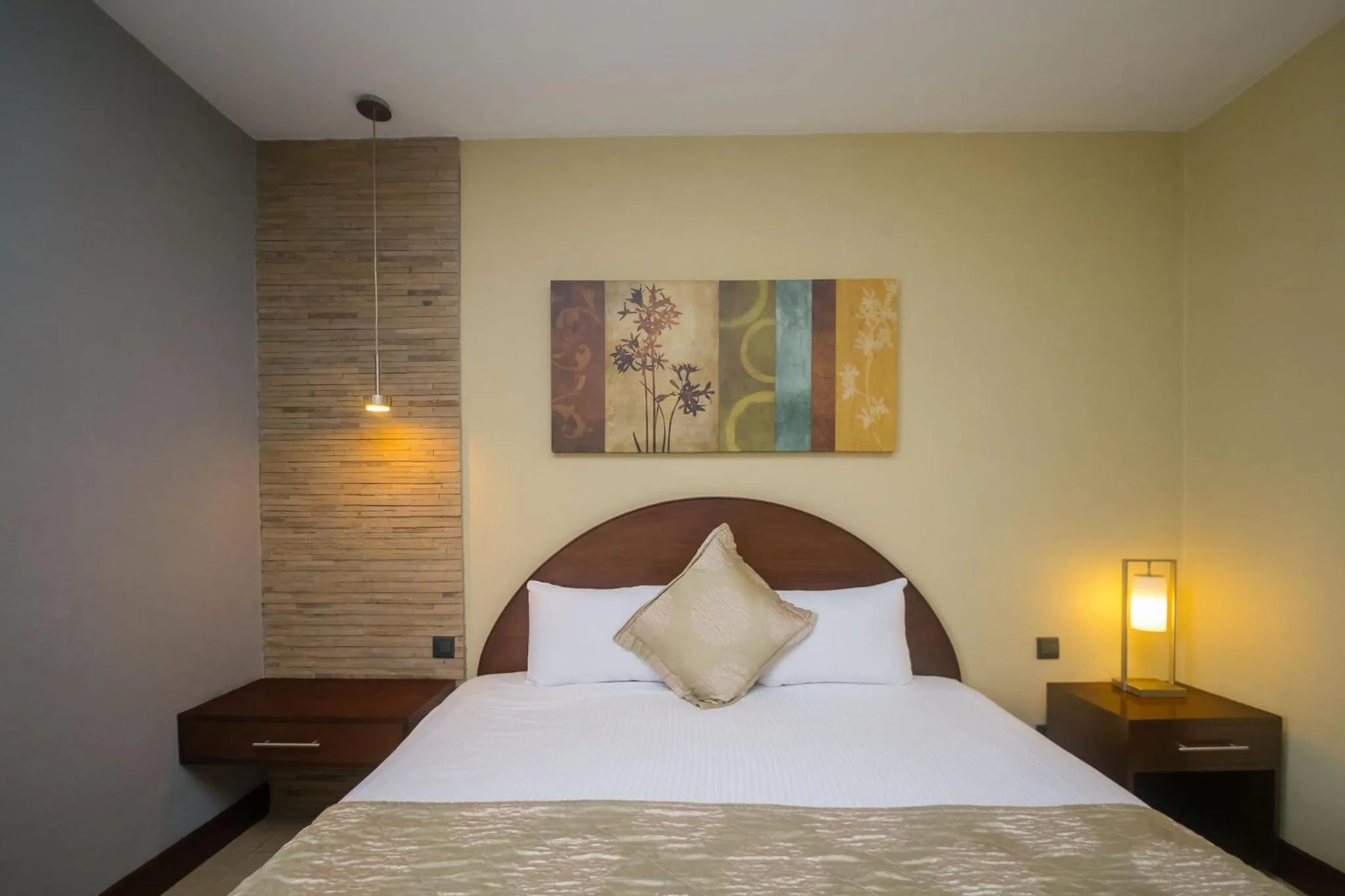 Photo of the whole room, Bed in Taarifa Suites by Dunhill Serviced Apartments