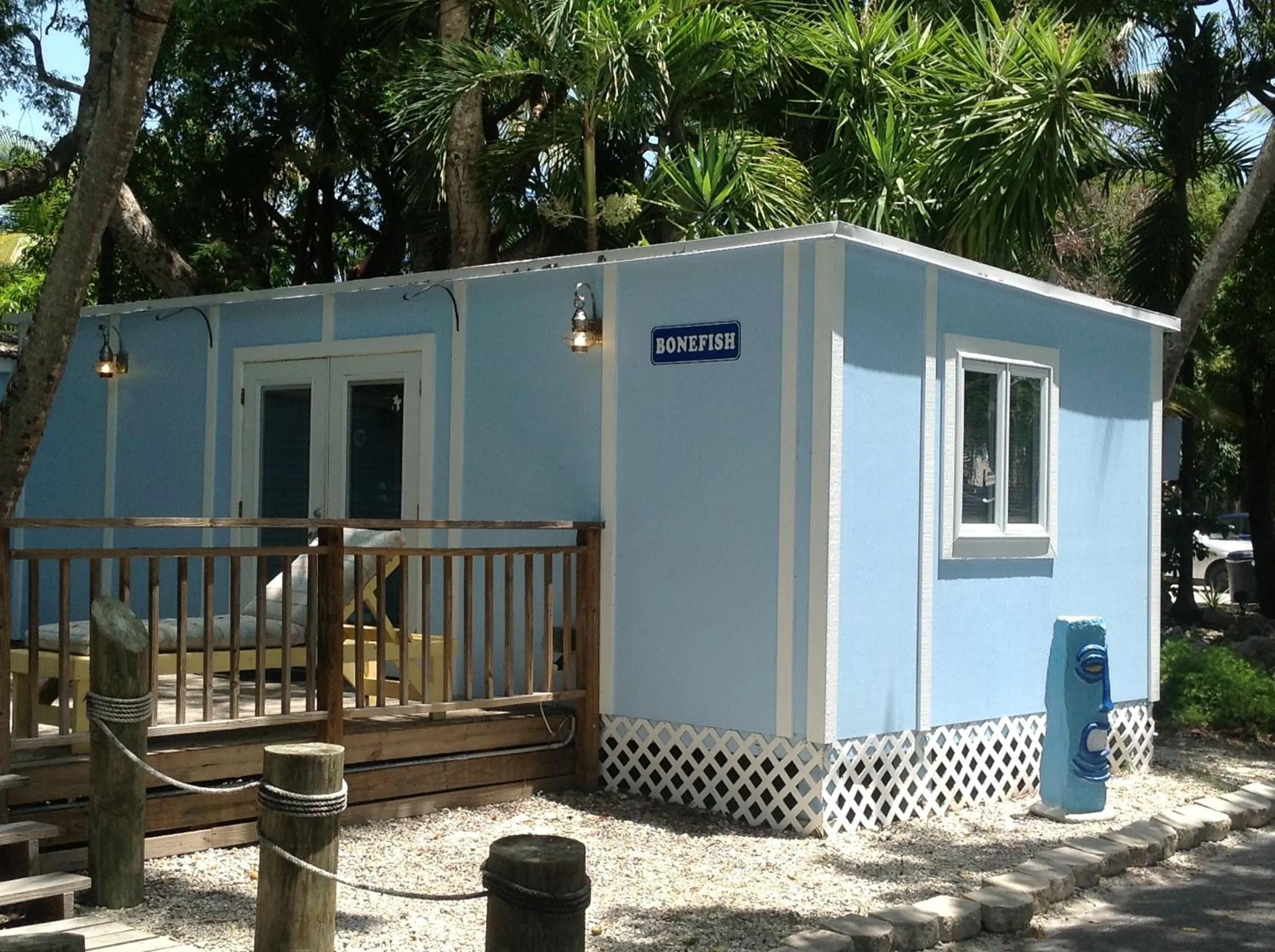 Facade/entrance in Seafarer Key Largo Resort and Beach