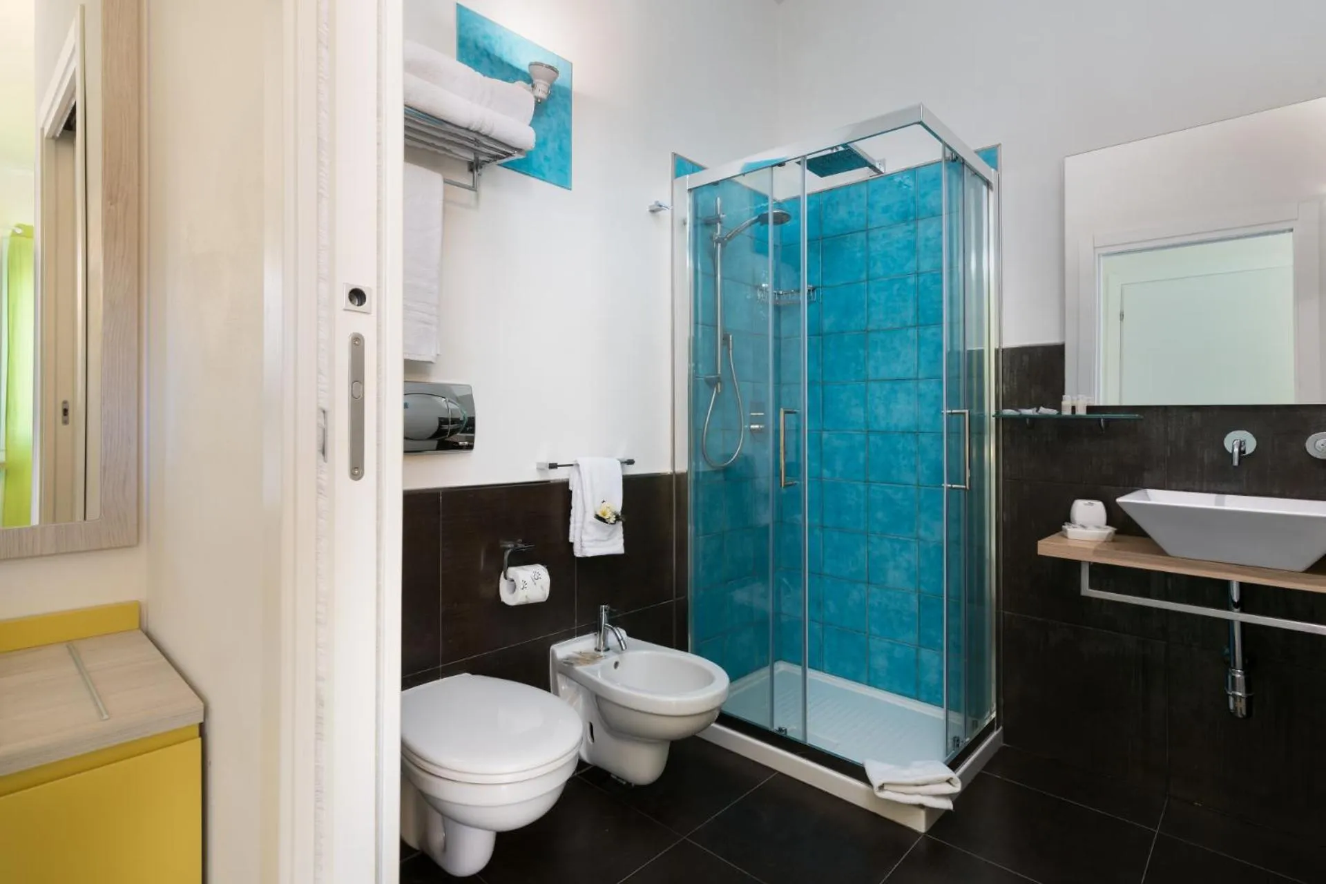 Bathroom in Reef and Dream
