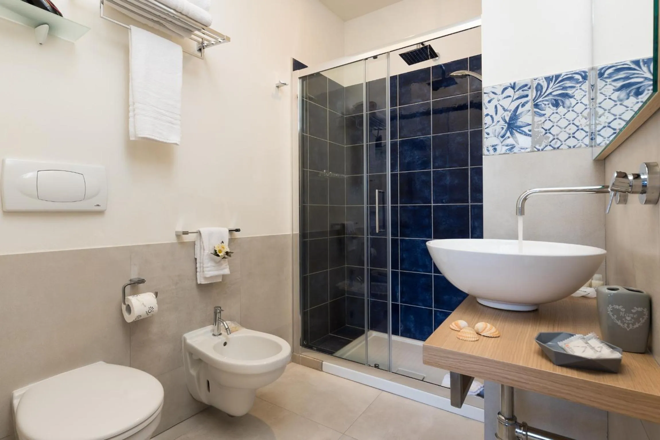 Bathroom in Reef and Dream